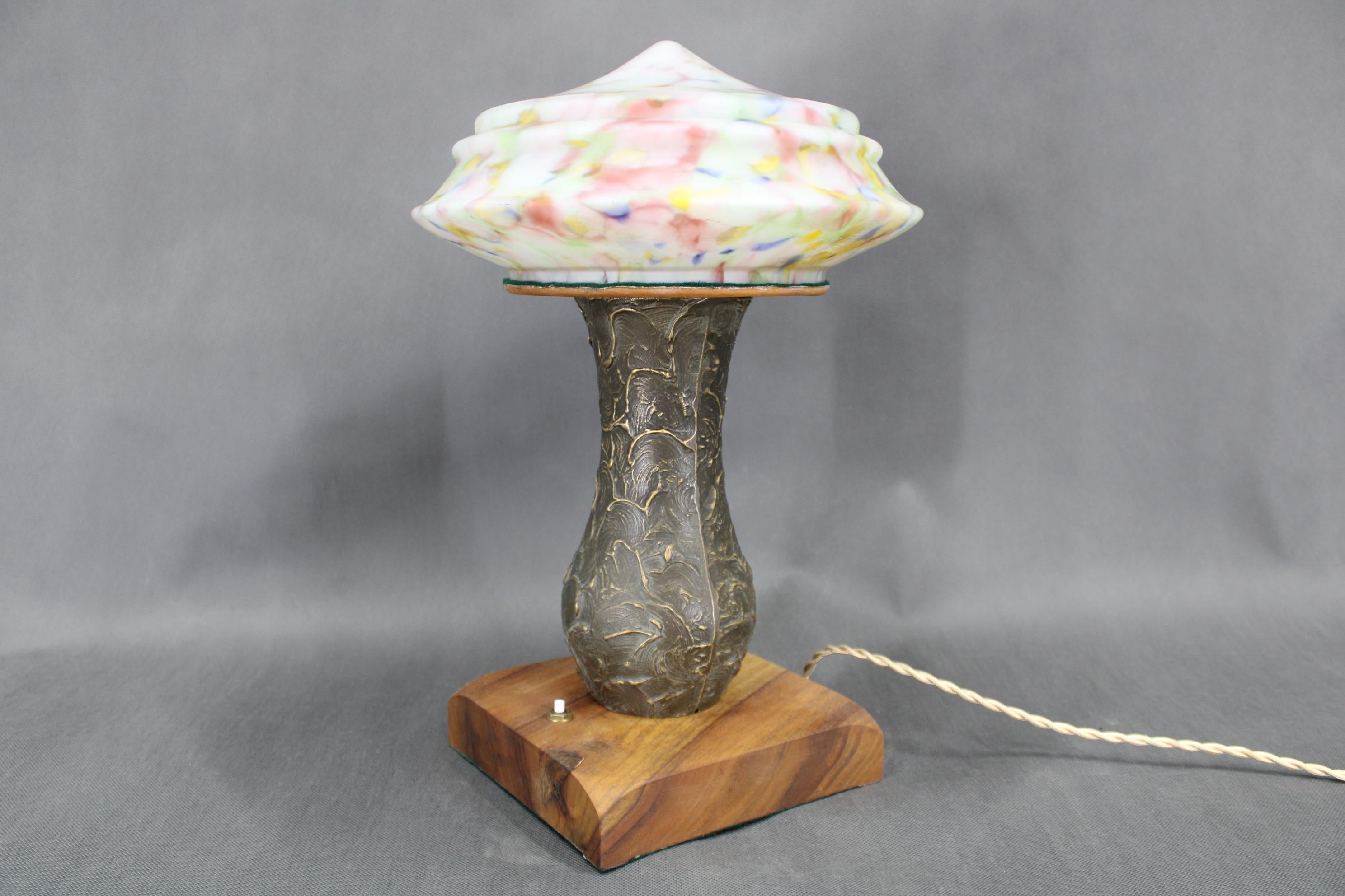 1940s Restored Brass Table Lamp with Wooden Base and Glass Shade For Sale 1