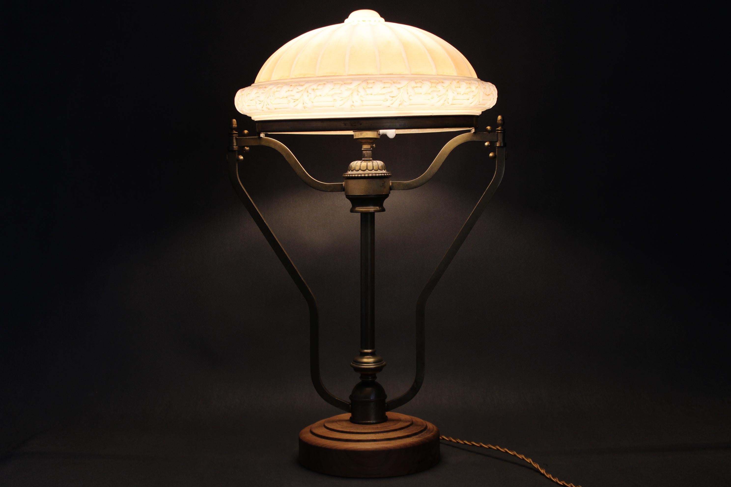 1930s Restored Brass Table Lamp with Wooden Base and Glass Shade For Sale 4