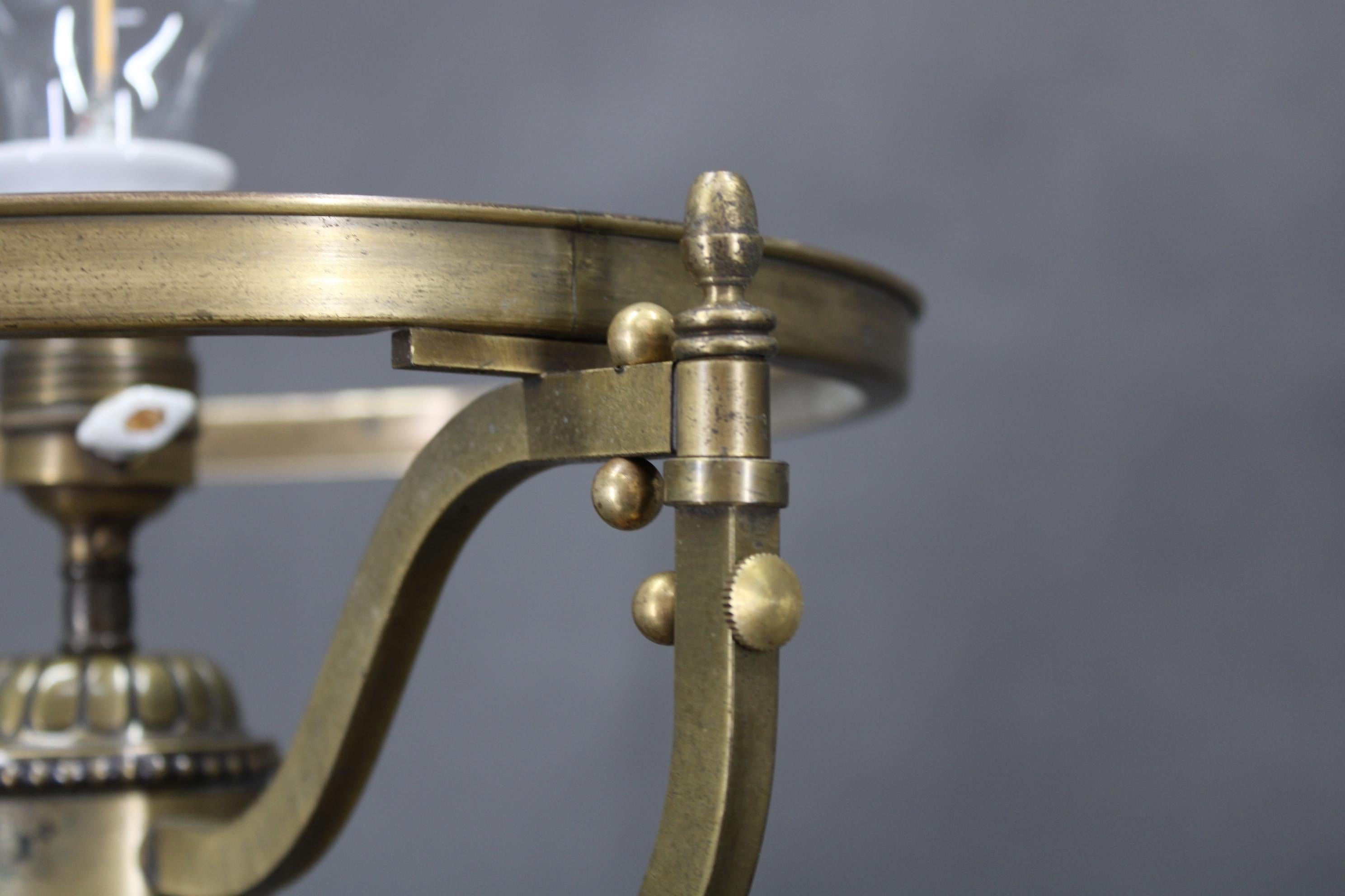 1930s Restored Brass Table Lamp with Wooden Base and Glass Shade For Sale 10