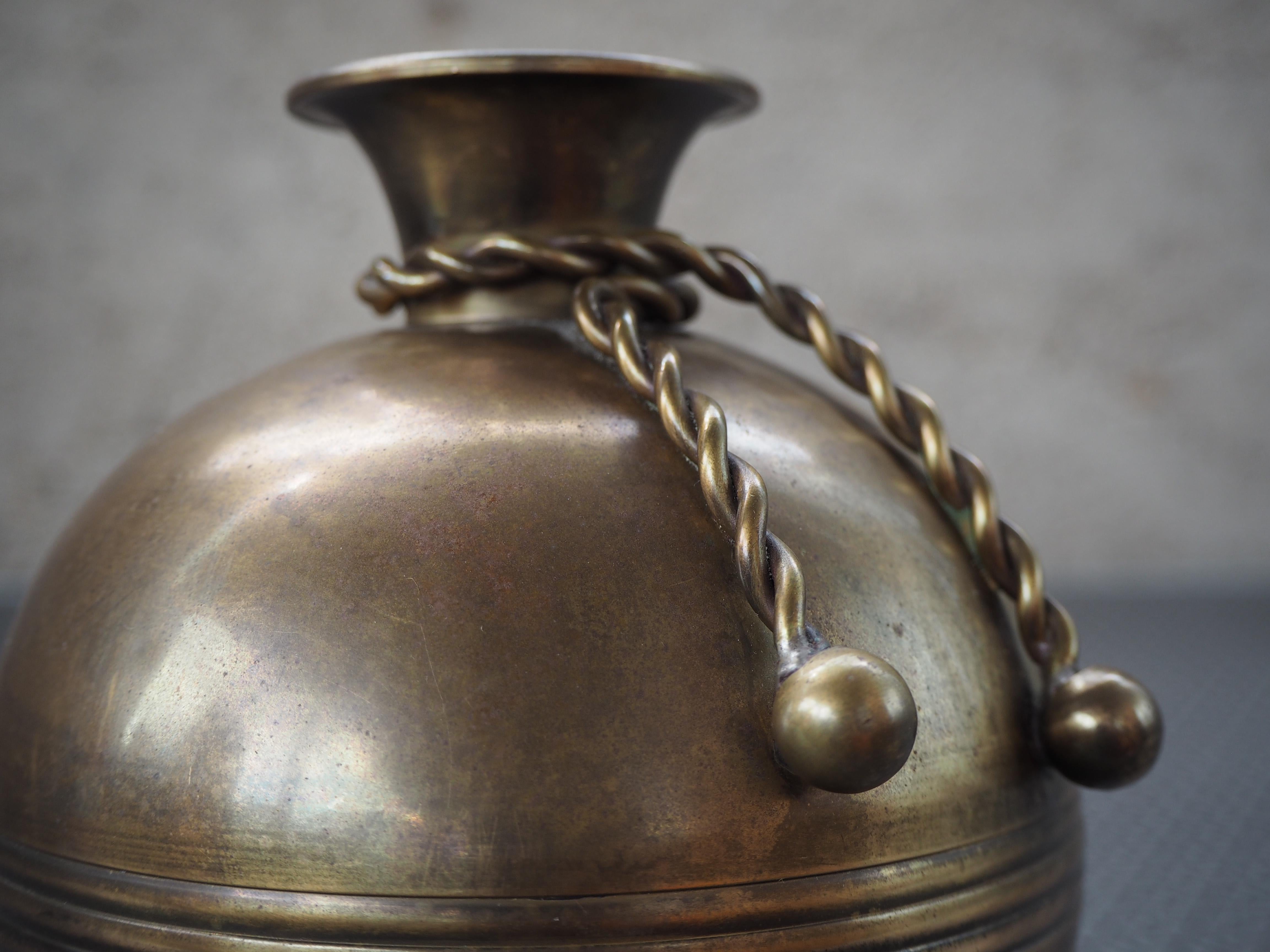 Vaso antico in ottone, anni '20 in vendita 2