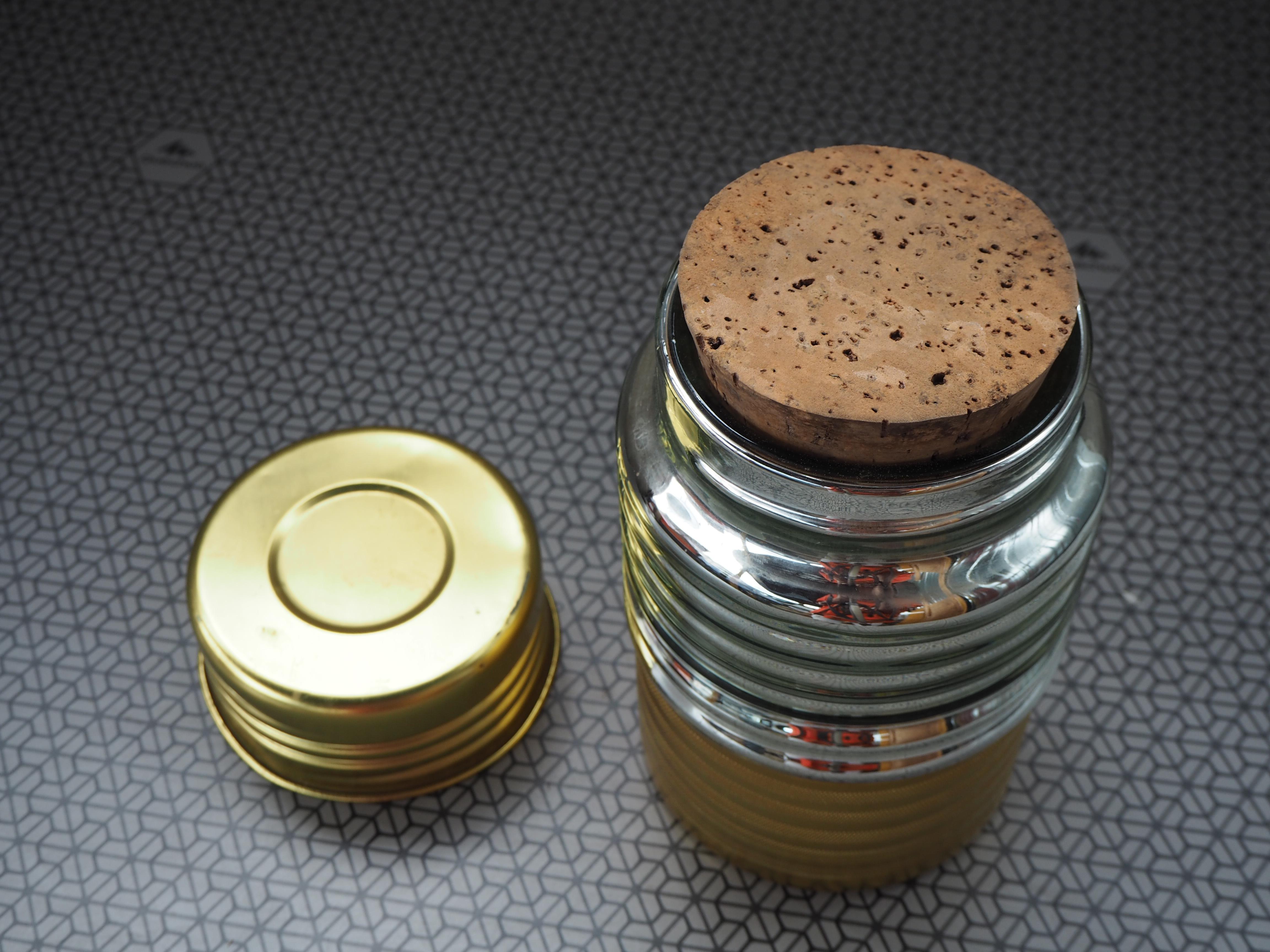 Scatola frigorifera di metà secolo, Thermos , Europa anni '60 In condizioni discrete in vendita a Praha, CZ