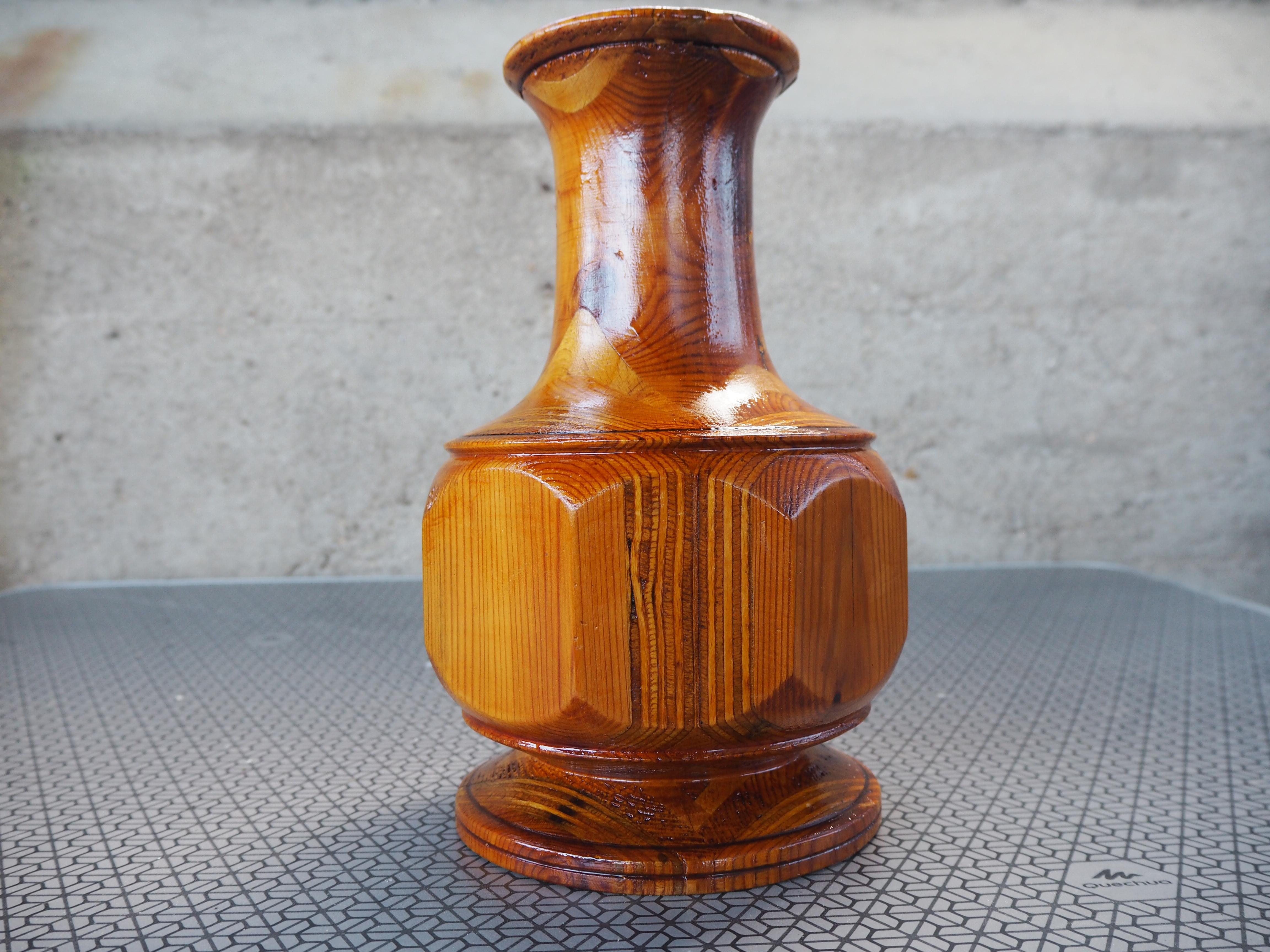 Legno Vaso in legno del Medioevo, Europa, anni '60 in vendita