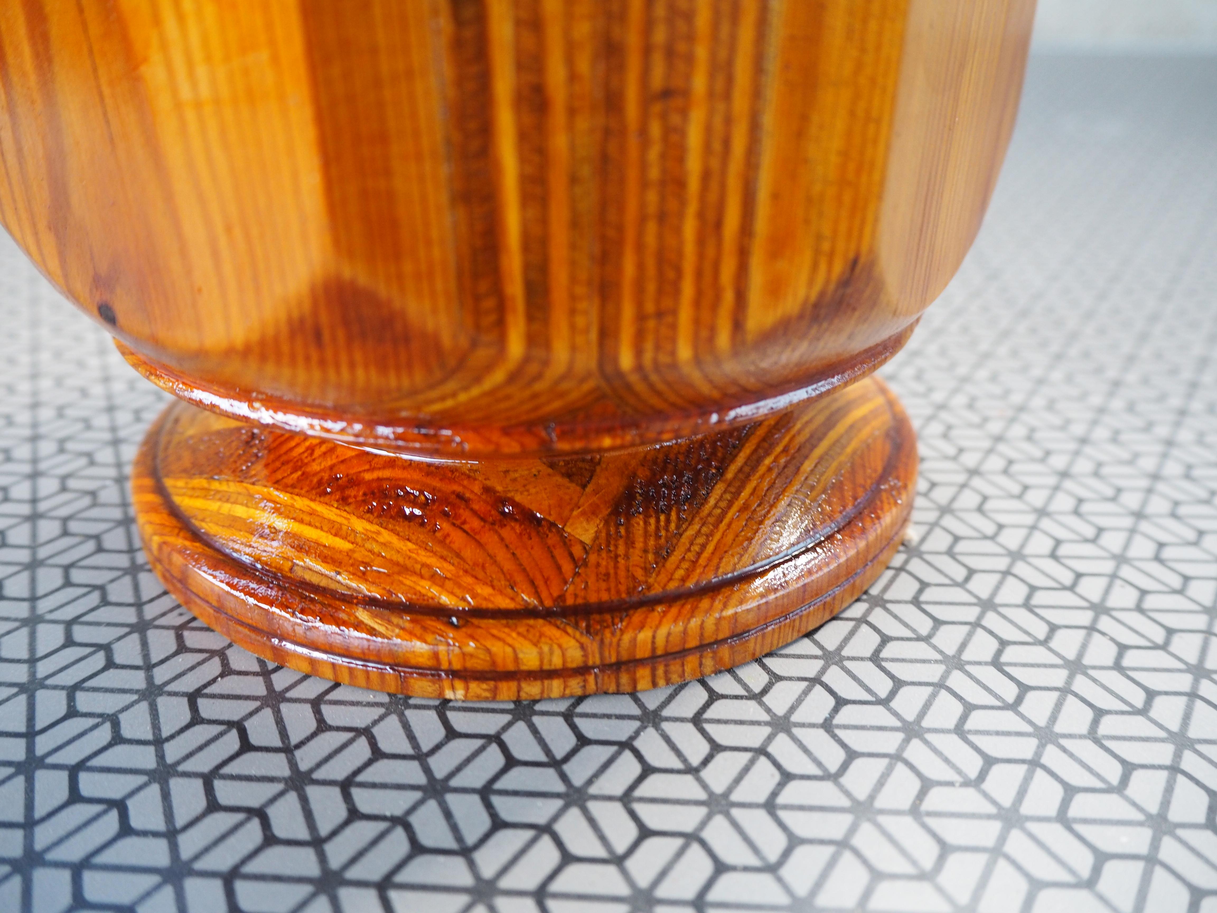 Vaso in legno del Medioevo, Europa, anni '60 in vendita 12