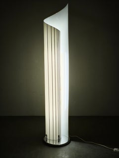1980s Italian Postmodern Space Age Opaline Acrylic Sculptural Floor Lamp