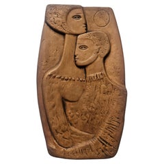 Rara scultura da parete in ceramica di grandi dimensioni in stile Mid-Century, "Lovers" di Marian Cunderlik, anni '70