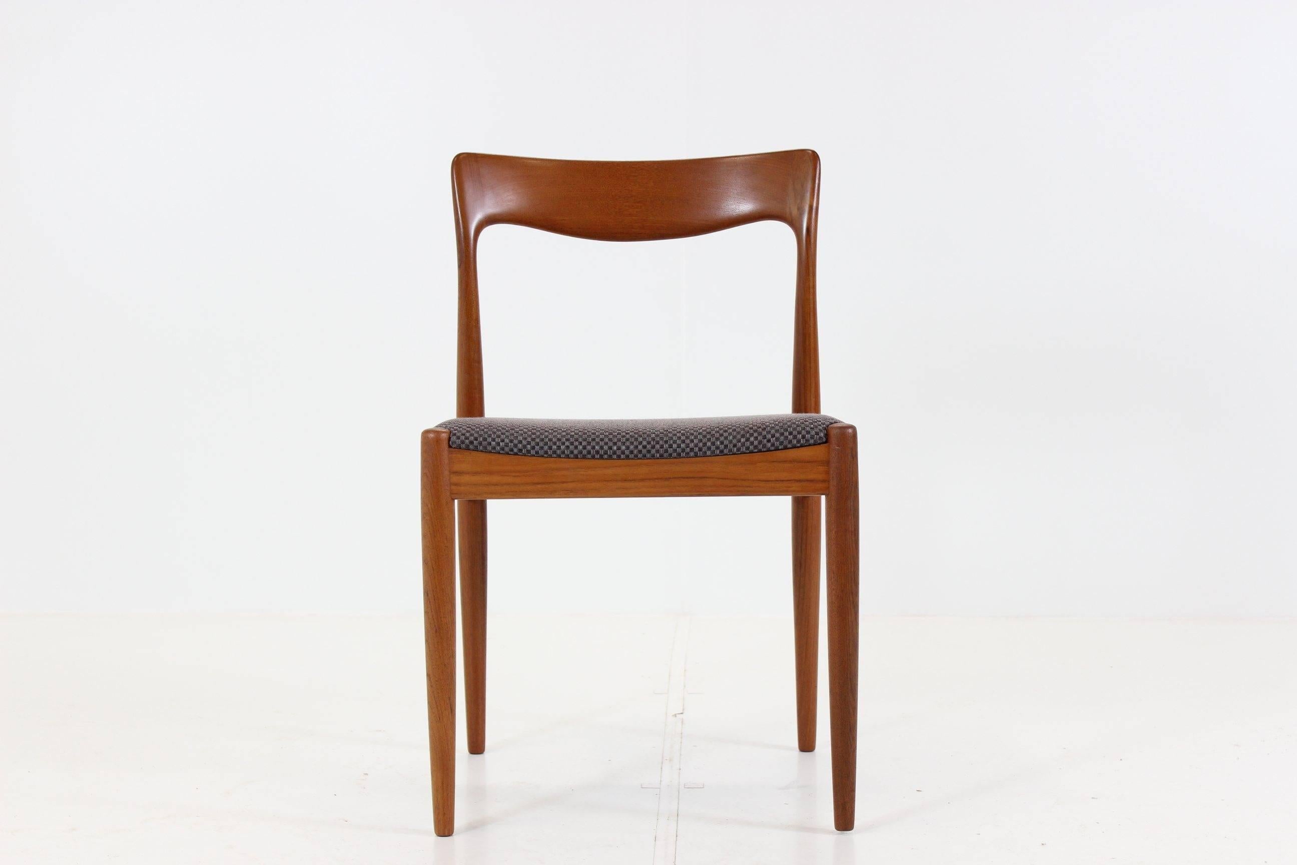 Set of Four Teak Dining Chair by Arne Vodder for Vamo Møbelfabrik In Good Condition In Praha, CZ