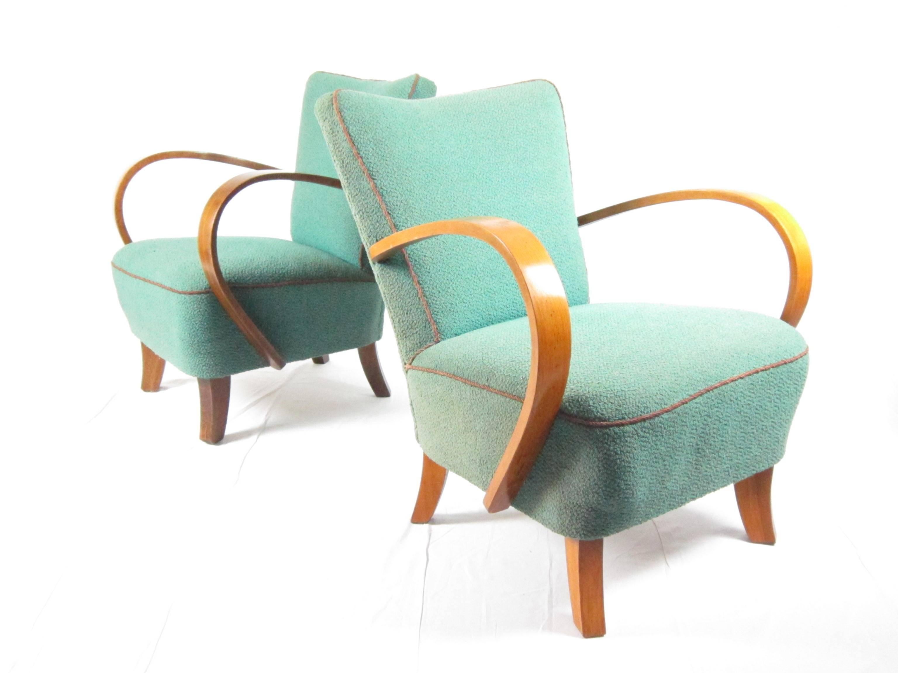 Pair of Jindrich Halabala bentwood chairs, made in Czech republik and designed by Jindrich Halabala, circa 1940
The items are in good original condition. Fabric upholstery has some dirty spots. (visible on the photos).