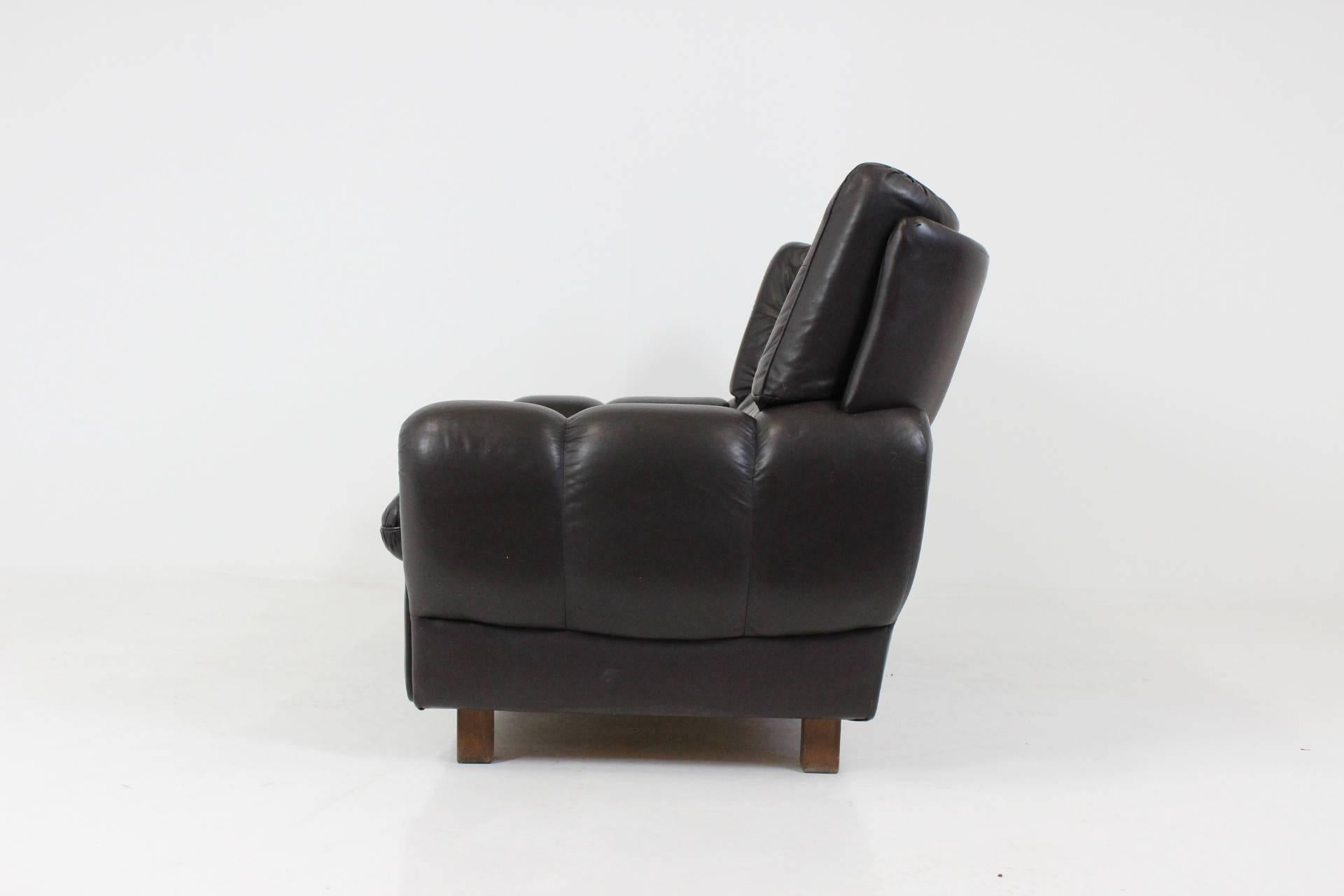 Late 20th Century Mid-Century Design Black Leather Sofa, 1970s, Czechoslovakia For Sale