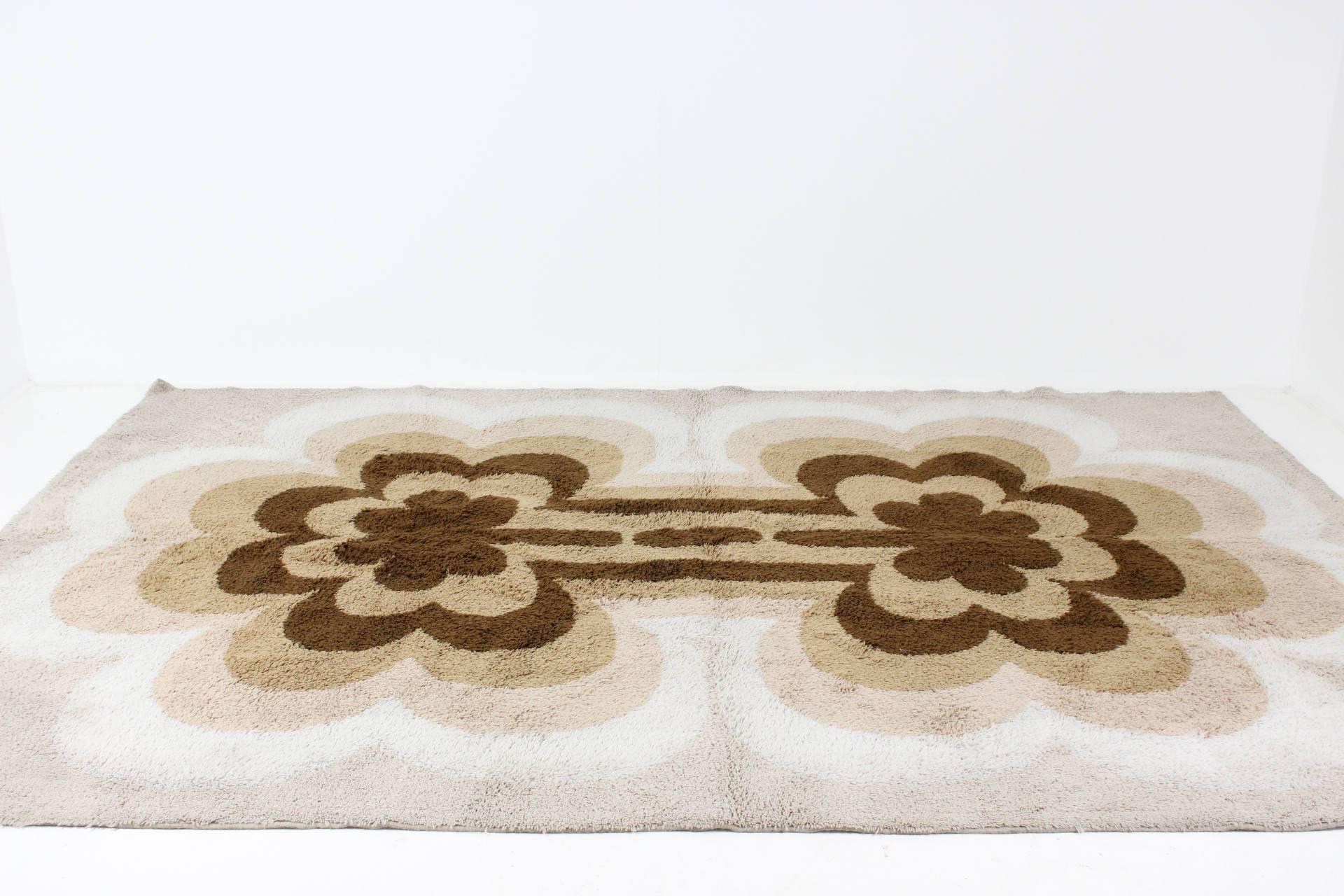 Beige Mid-Century Scandinavian Carpet, 1970s, Ege Rya Style In Good Condition In Praha, CZ