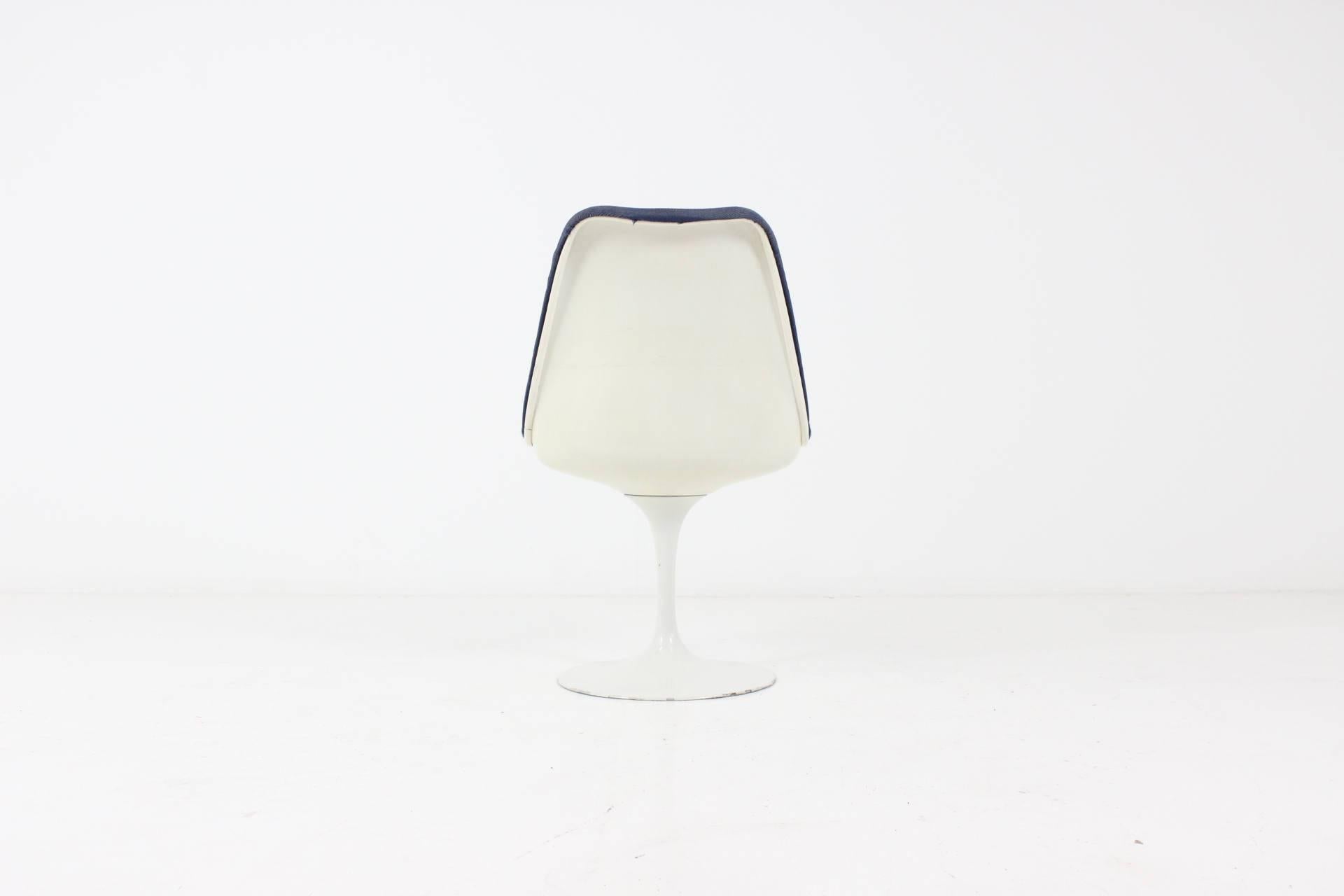 Mid-20th Century Knoll 