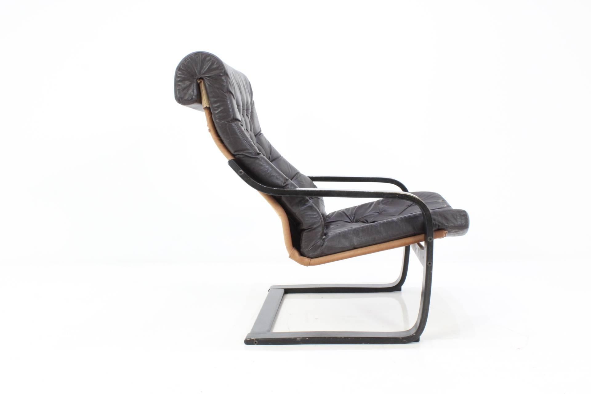 Finnish Mid-Century Leather Lounge or Armchair, 1970s For Sale 1