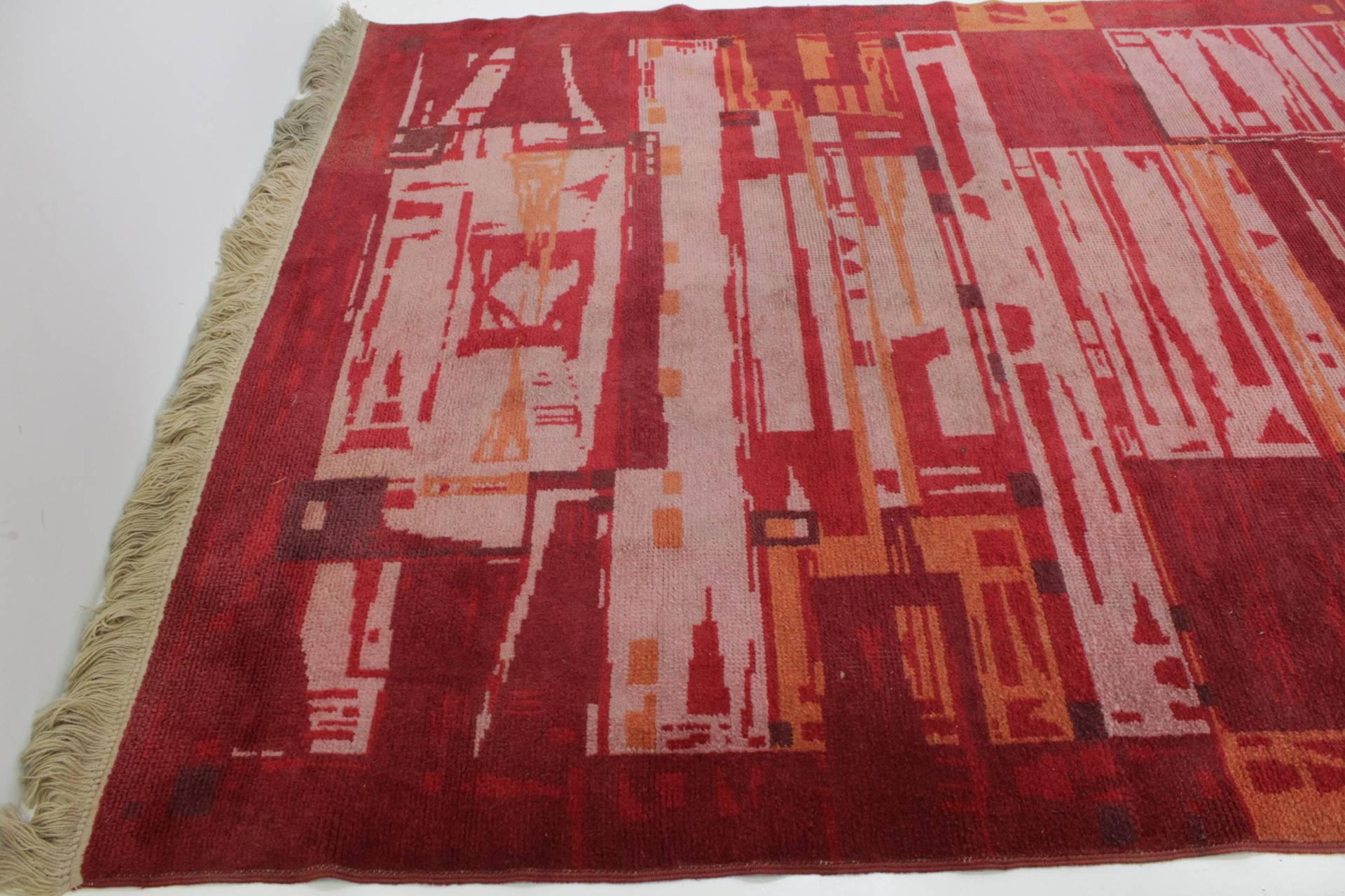 Czechoslovakian Geometric Rug Carpet, 1950s In Good Condition For Sale In Praha, CZ