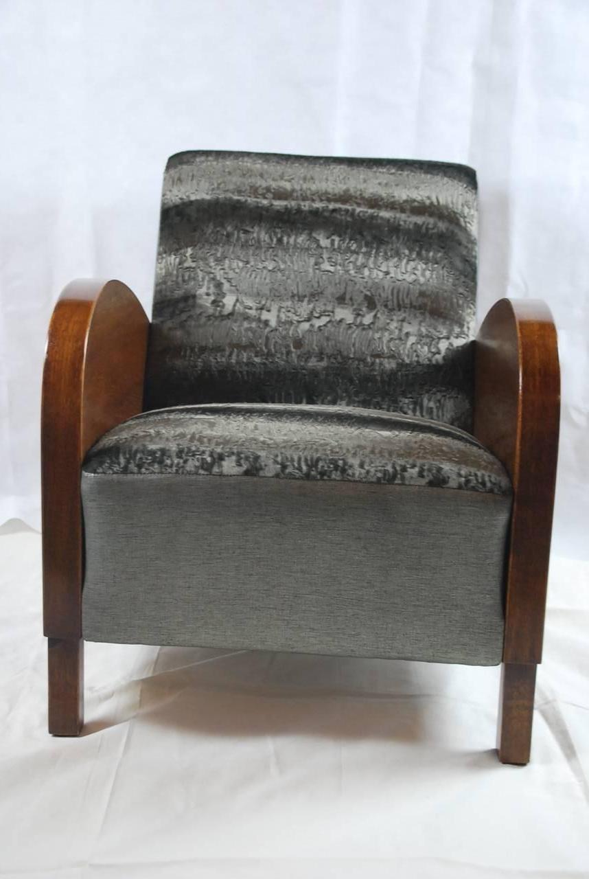 Mid-Century moderno Realizzato su misura intorno agli anni '50 per il direttore di una delle aziende di Olomouc, in Repubblica Ceca. in vendita