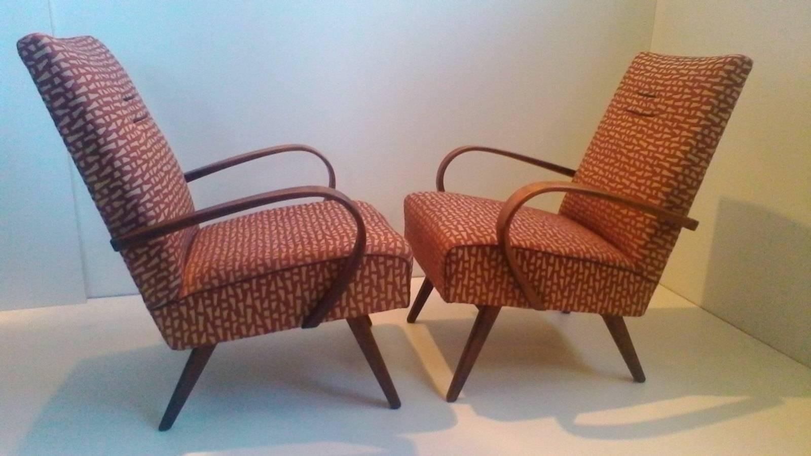 This chair was made in Czech Republic during 1960s by Thon company (before Thonet). Legs and bentwood armrests are made from beechwood .Both items are in very good original condition.