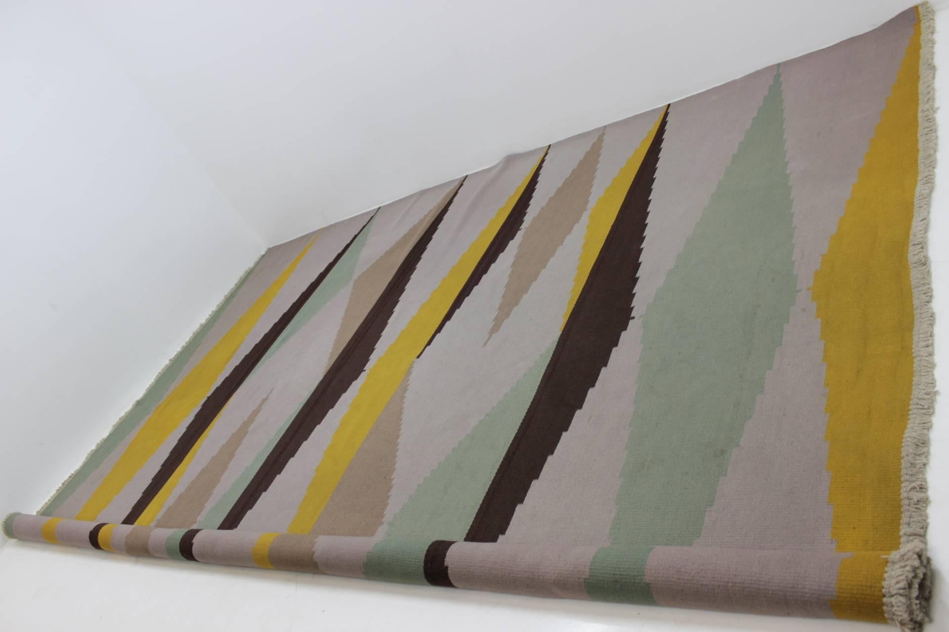 Großer geometrischer Kelim-Teppich der großen Moderne, A. Kybal im Zustand „Gut“ im Angebot in Praha, CZ
