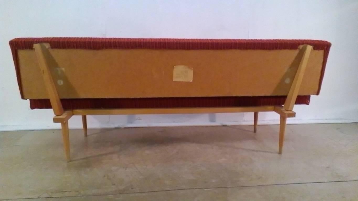 Midcentury Sofa Designed by Miroslav Navrátil, Czech Republic, 1960s In Good Condition For Sale In Praha, CZ