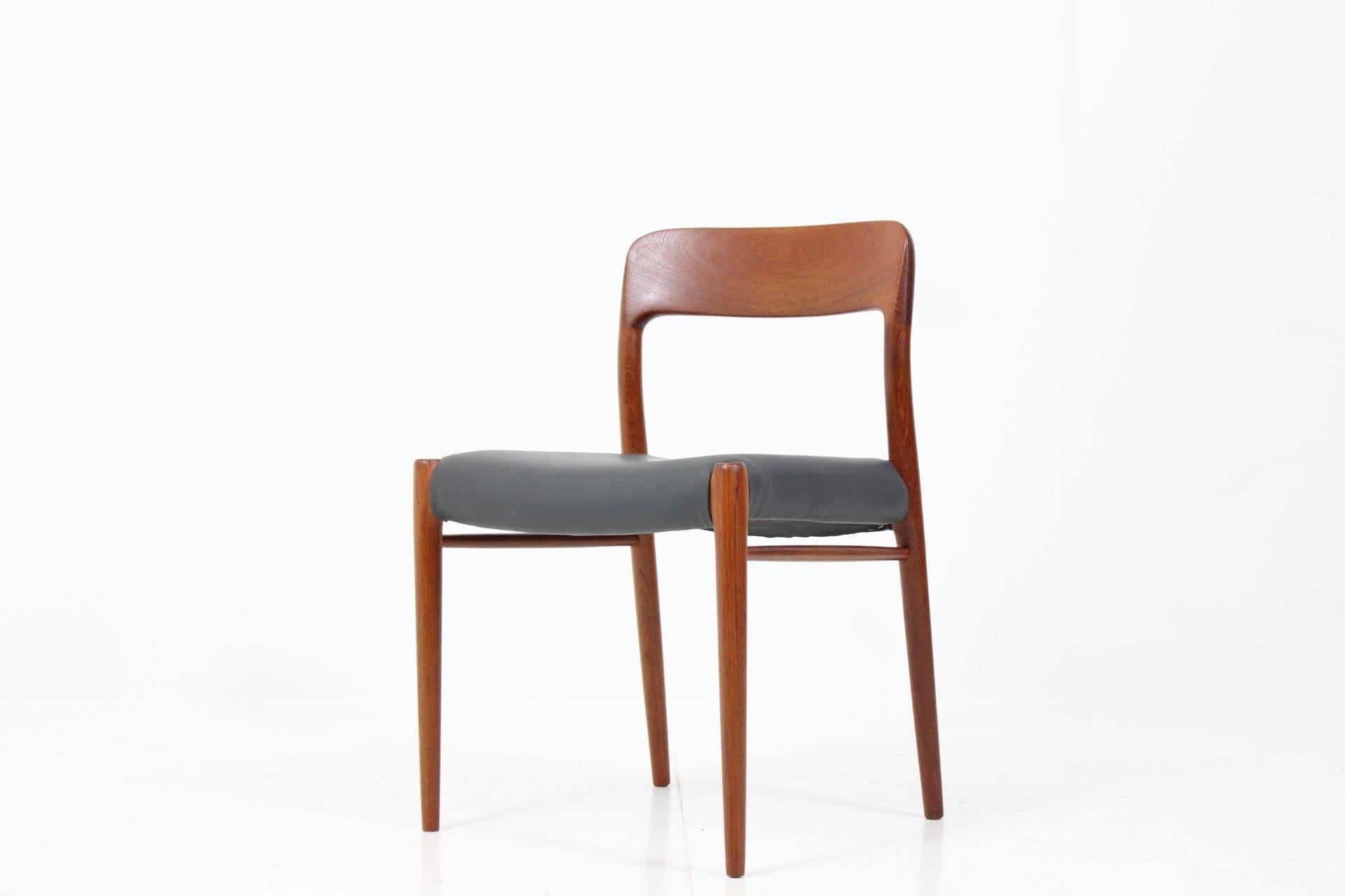 Danish Set of Four Teak Dining Chairs Model 75 by Niels O. Møller