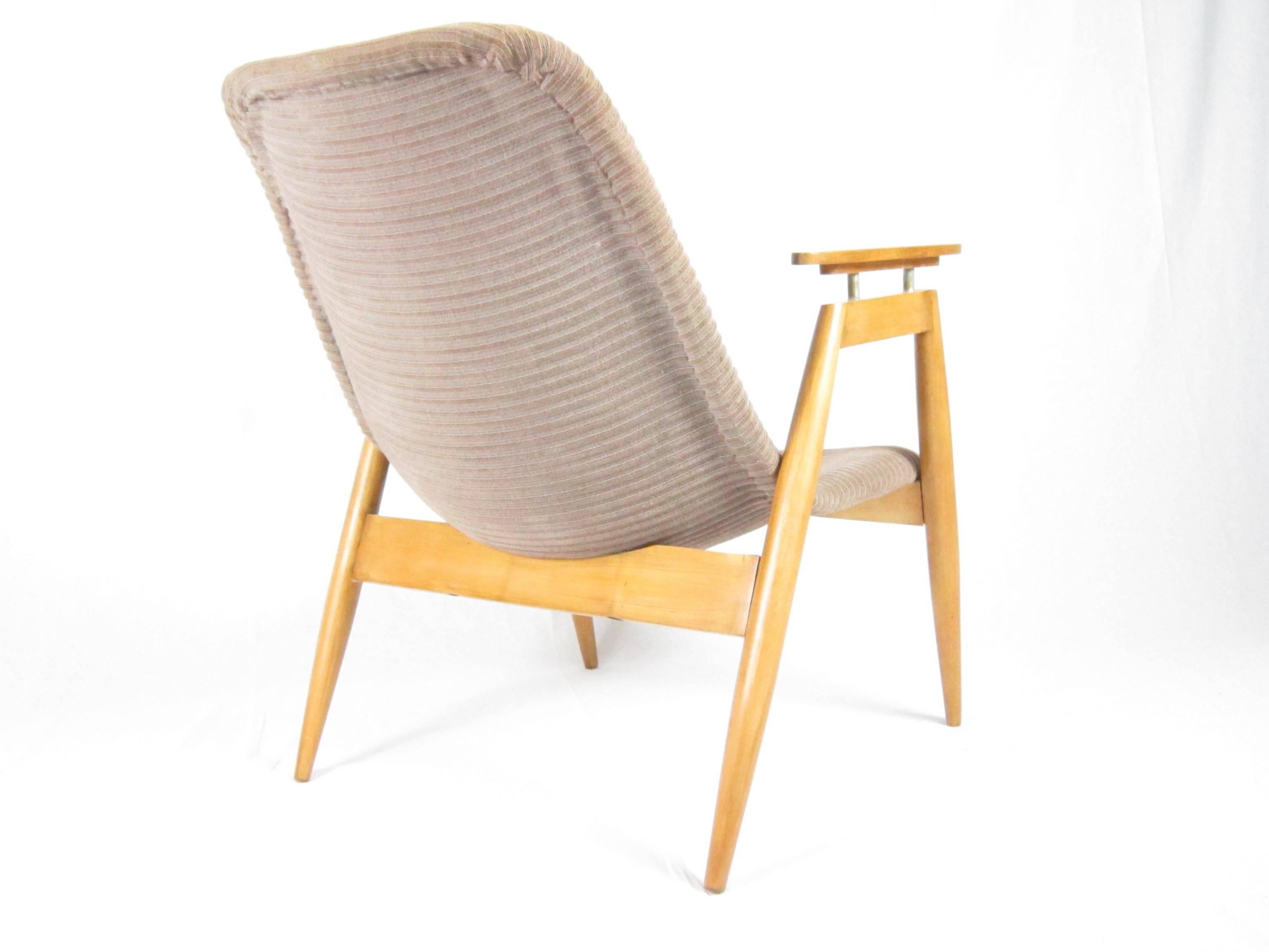 Fauteuil Miroslav Navratil, République tchèque, 1950 Bon état - En vente à Praha, CZ