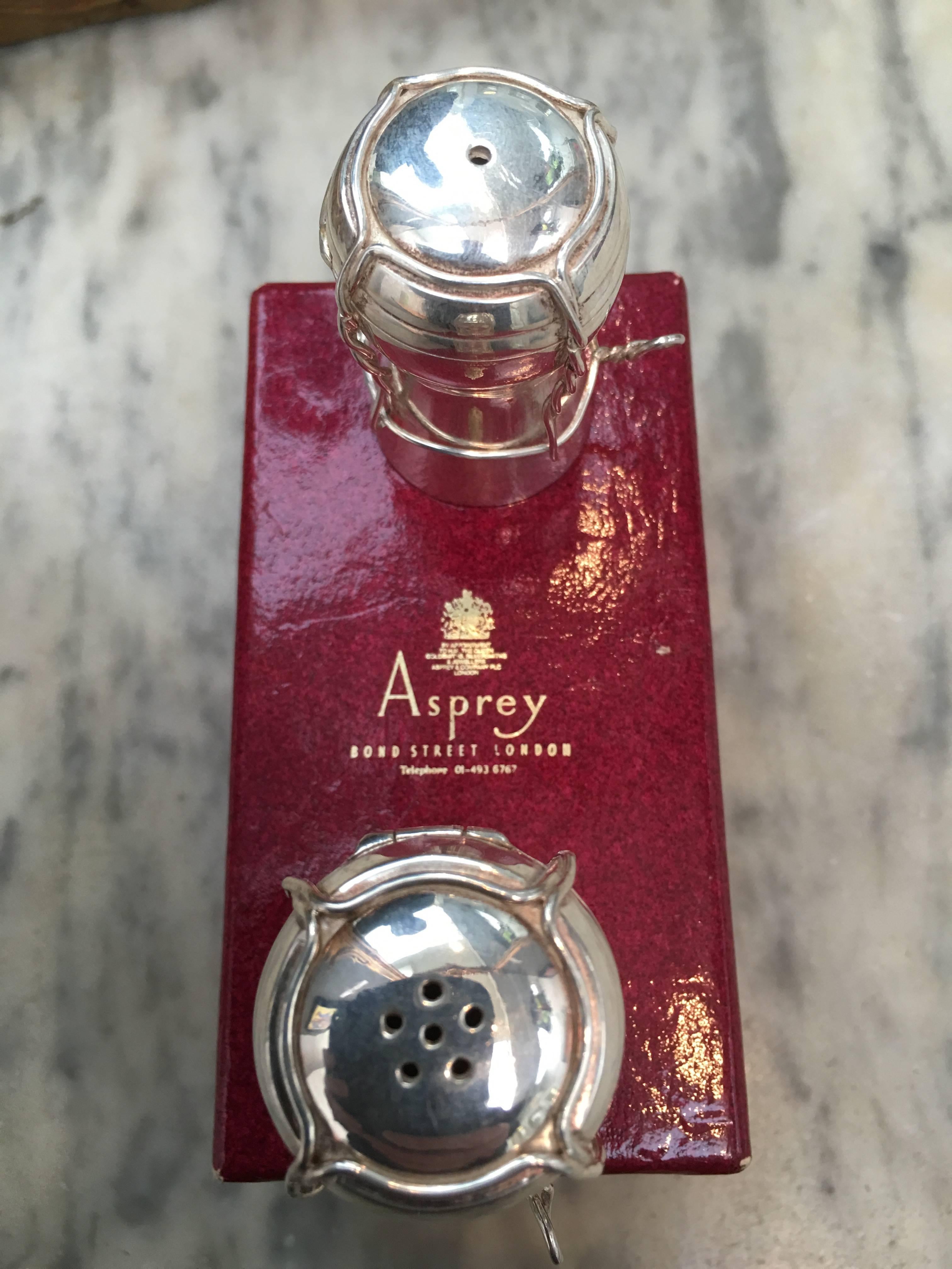 Asprey of London Solid Silver Champagne Cork Salt and Pepper Pots, Original Box For Sale 5