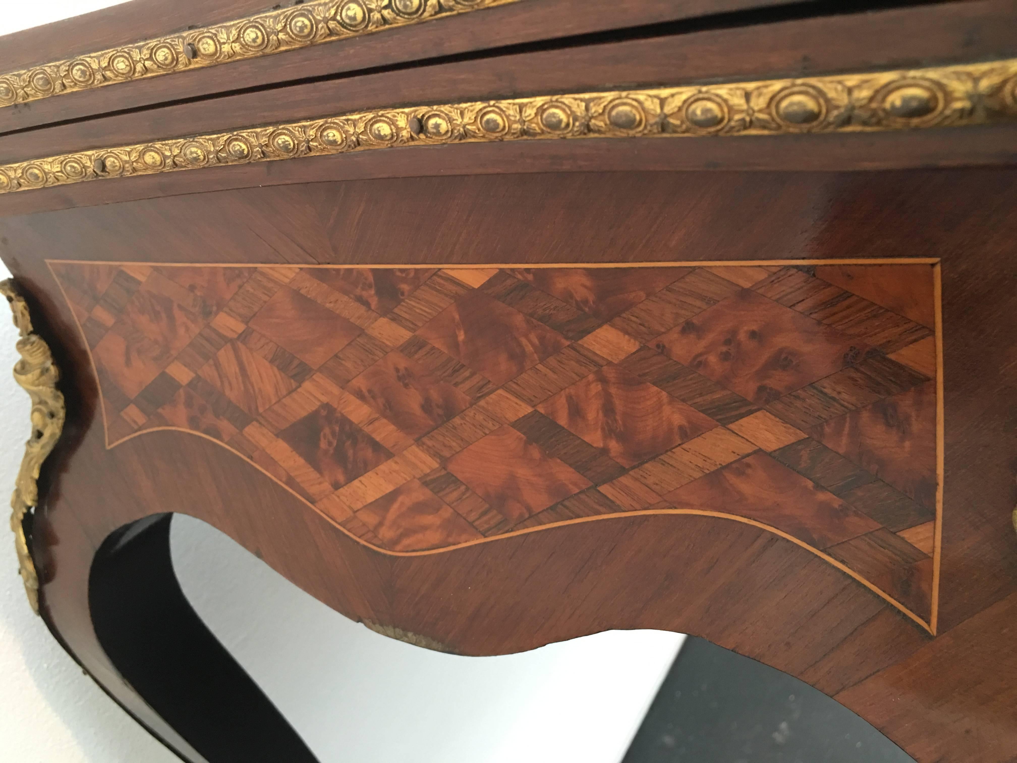 19th Century French Parquetry and Gilt Serpentine Fronted Fold over Games Table In Good Condition In London, GB