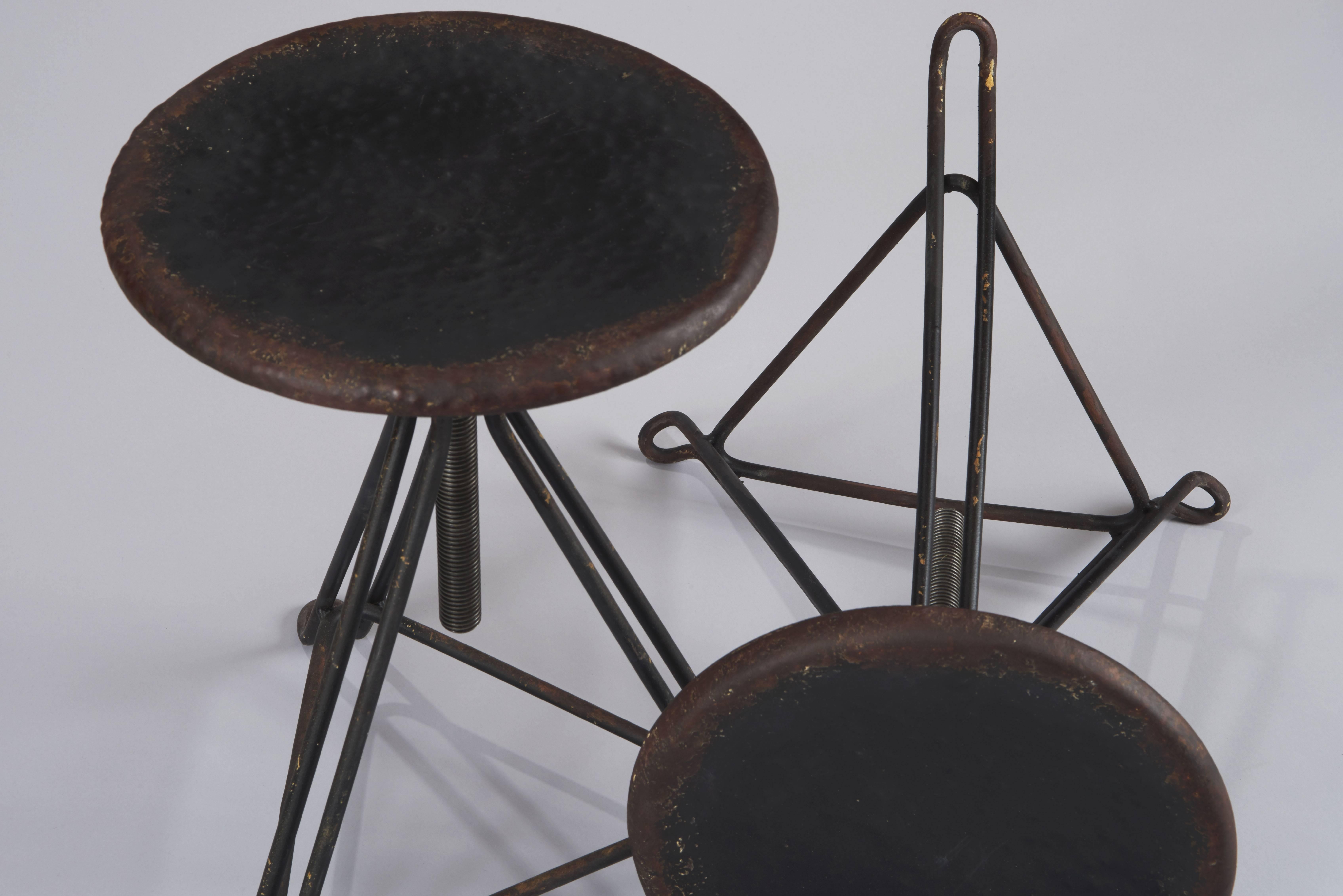 Pair of Small Circular Workshop Stools, France, 20th Century In Good Condition For Sale In Paris, FR