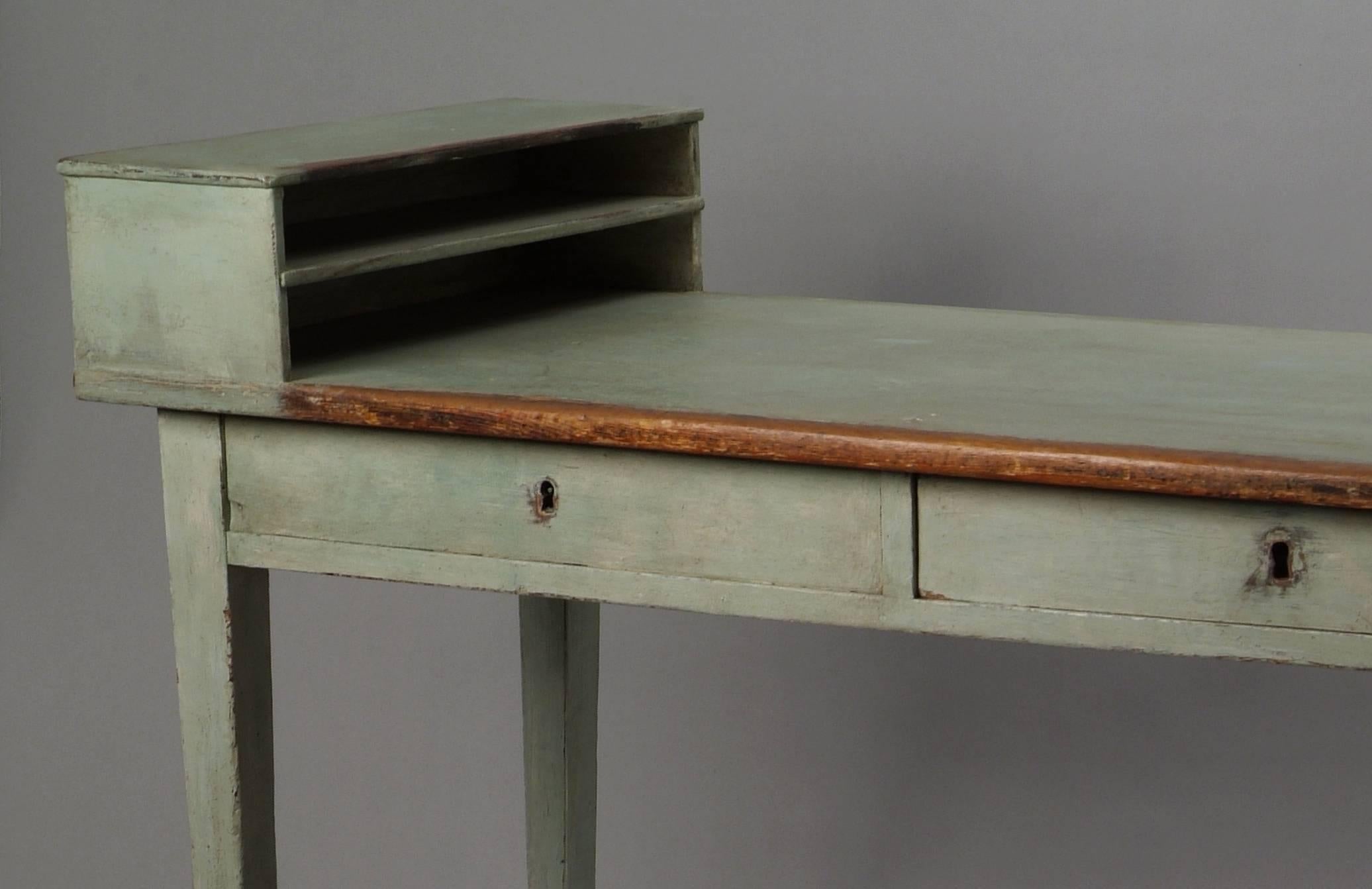 Campaign Charming desk in blue lacquered wood, Sweden XVIIIth century  For Sale