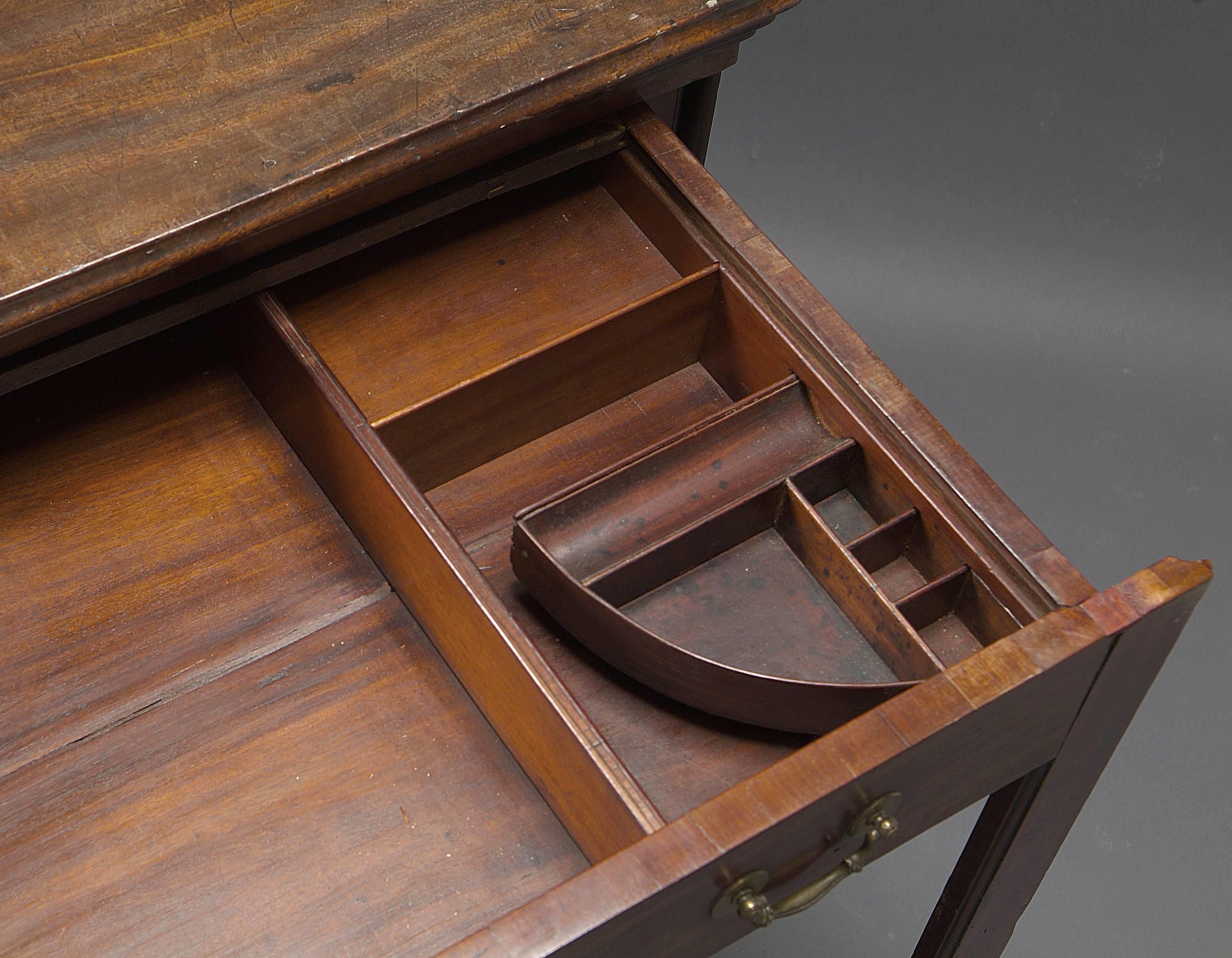 19th Century Scriban in Mahogany from Cuba, England, George III For Sale
