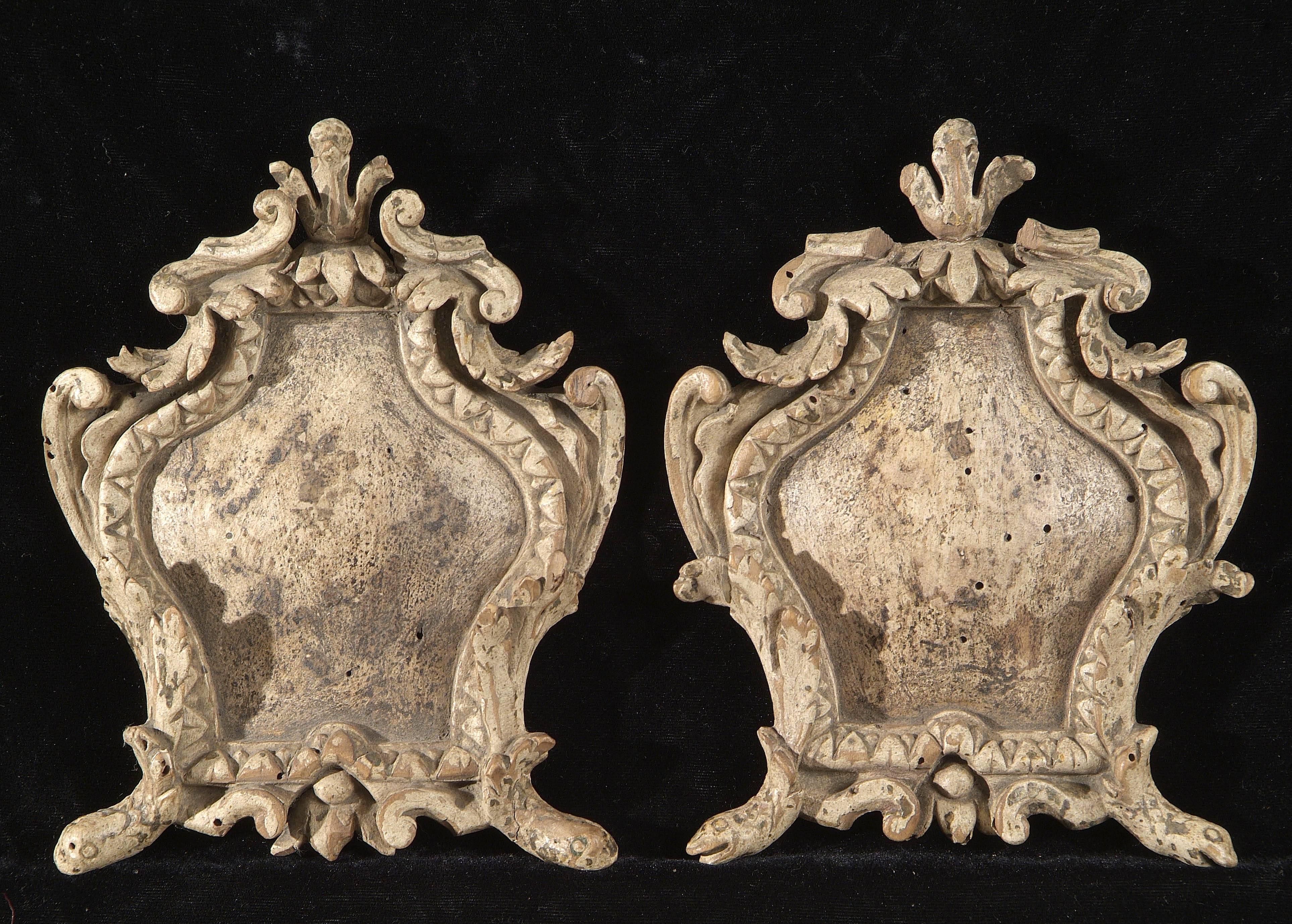 Gothic Set of Three Ex-Voto Coats of Carved Wood Painted, Italy, 18th Century For Sale
