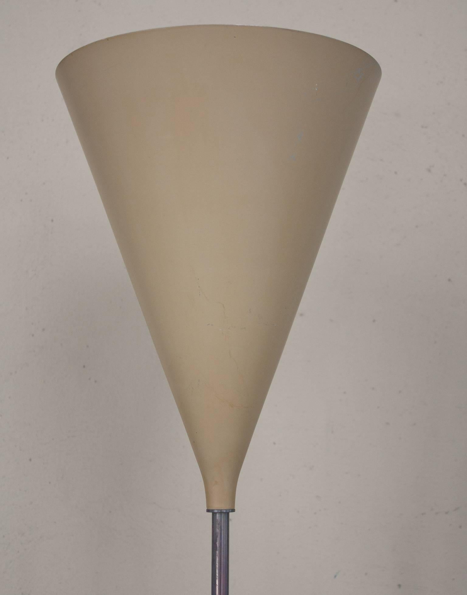 Giuseppe Ostuni, Oluce, Rare Beautiful Floor Lamp, circa 1950 In Good Condition For Sale In Torino, Piemonte