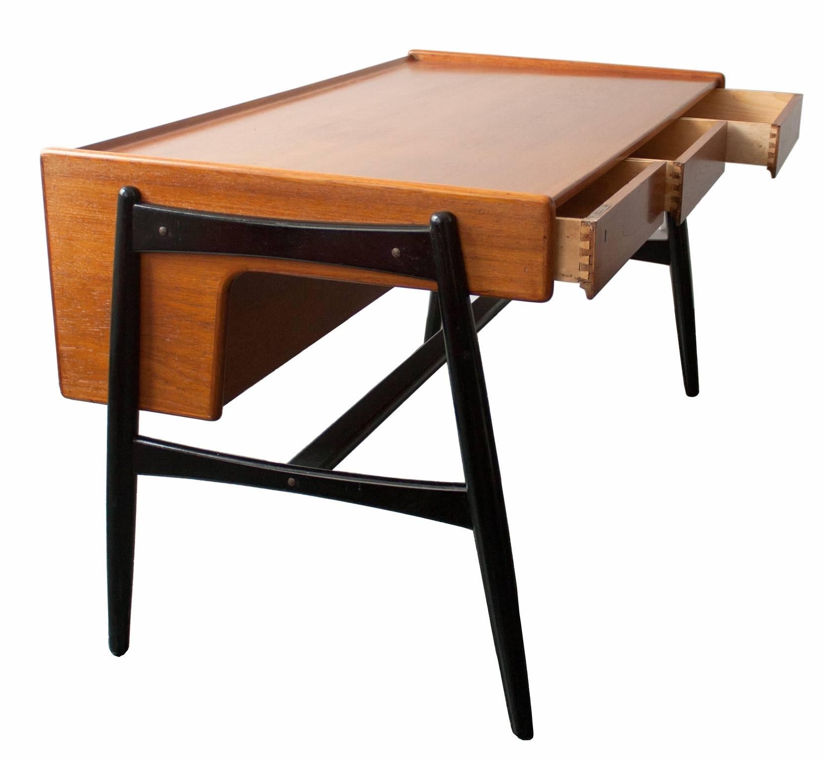 Brenderup Møbelfabrik, teak and lacquered wood desk, circa 1950.