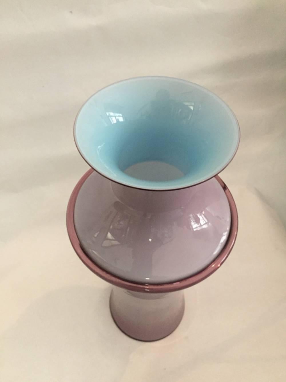 Toni Zuccheri, VeArt, blown glass light purple vase, circa 1980.