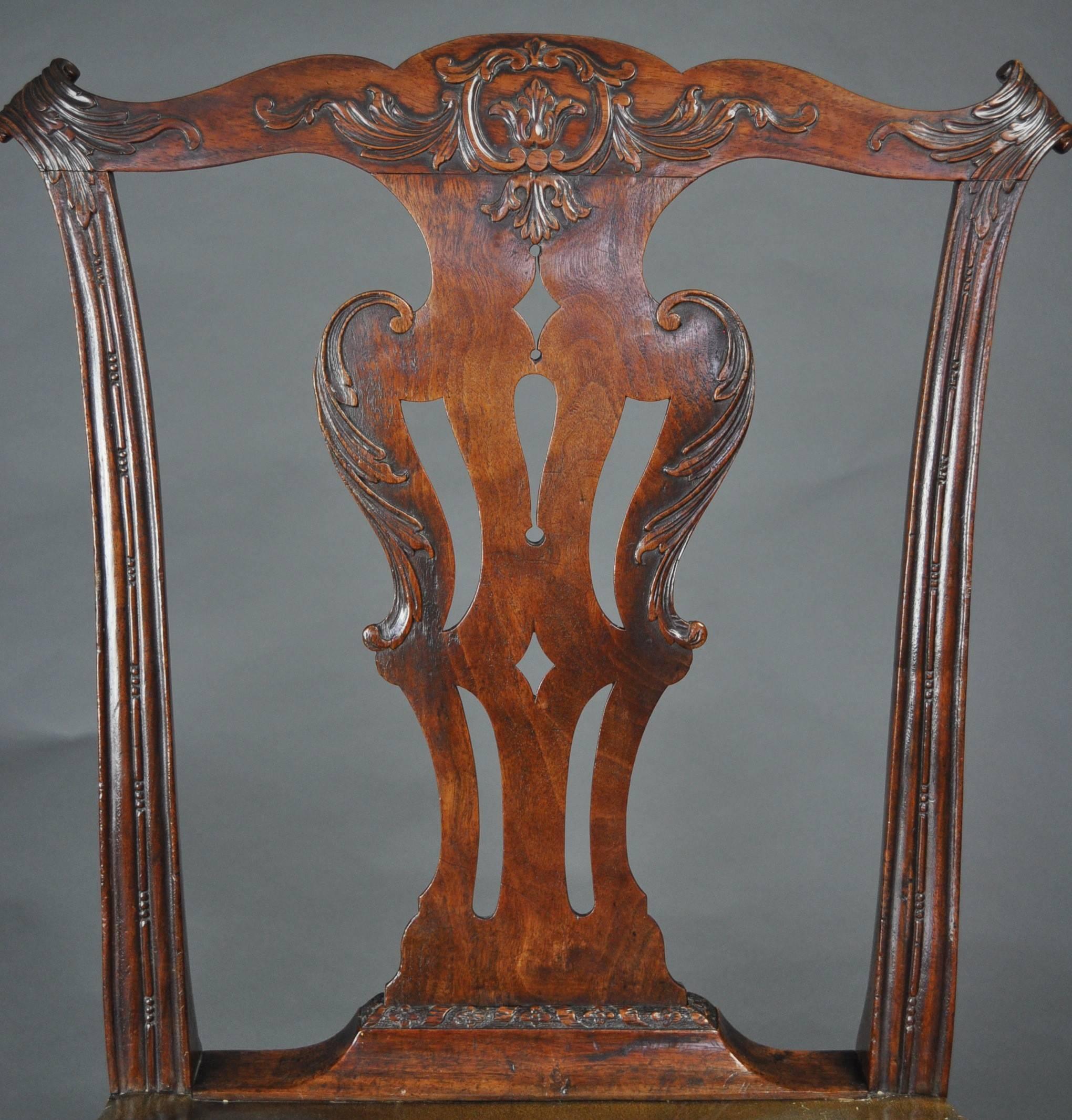Exceptional Set of Six Chippendale Period Mahogany Dining Chairs In Excellent Condition For Sale In Folkestone, Kent