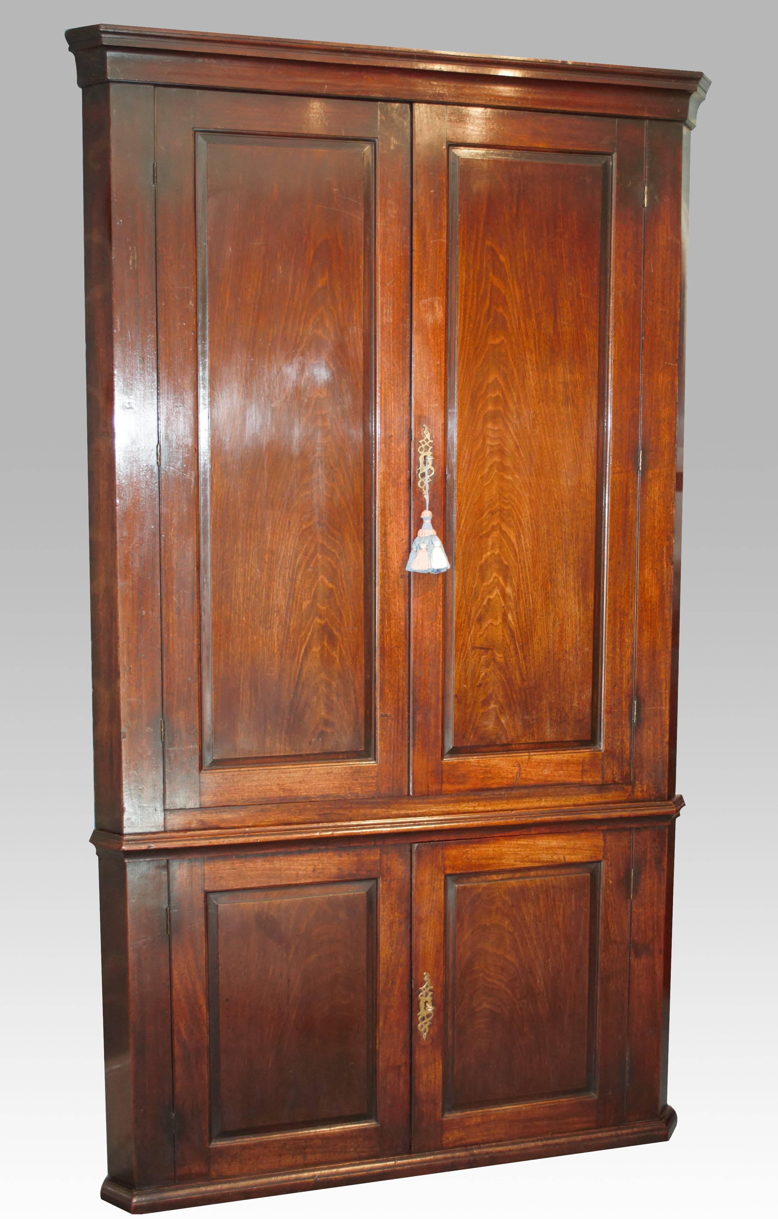 Tall Mid-18th Century Mahogany Corner Cupboard For Sale 1