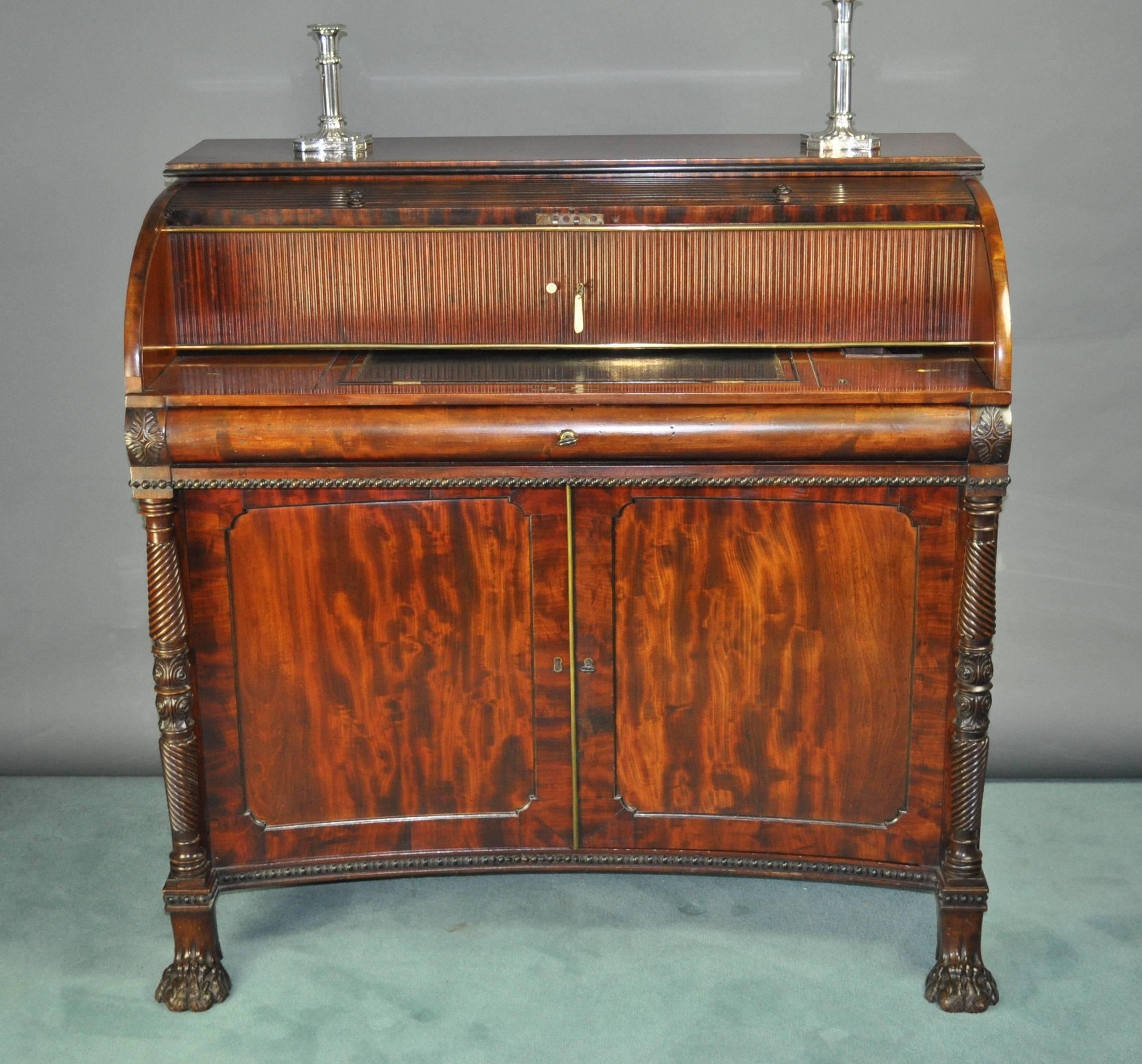 Regency Mahogany Tambour Top Desk In Good Condition For Sale In Folkestone, Kent