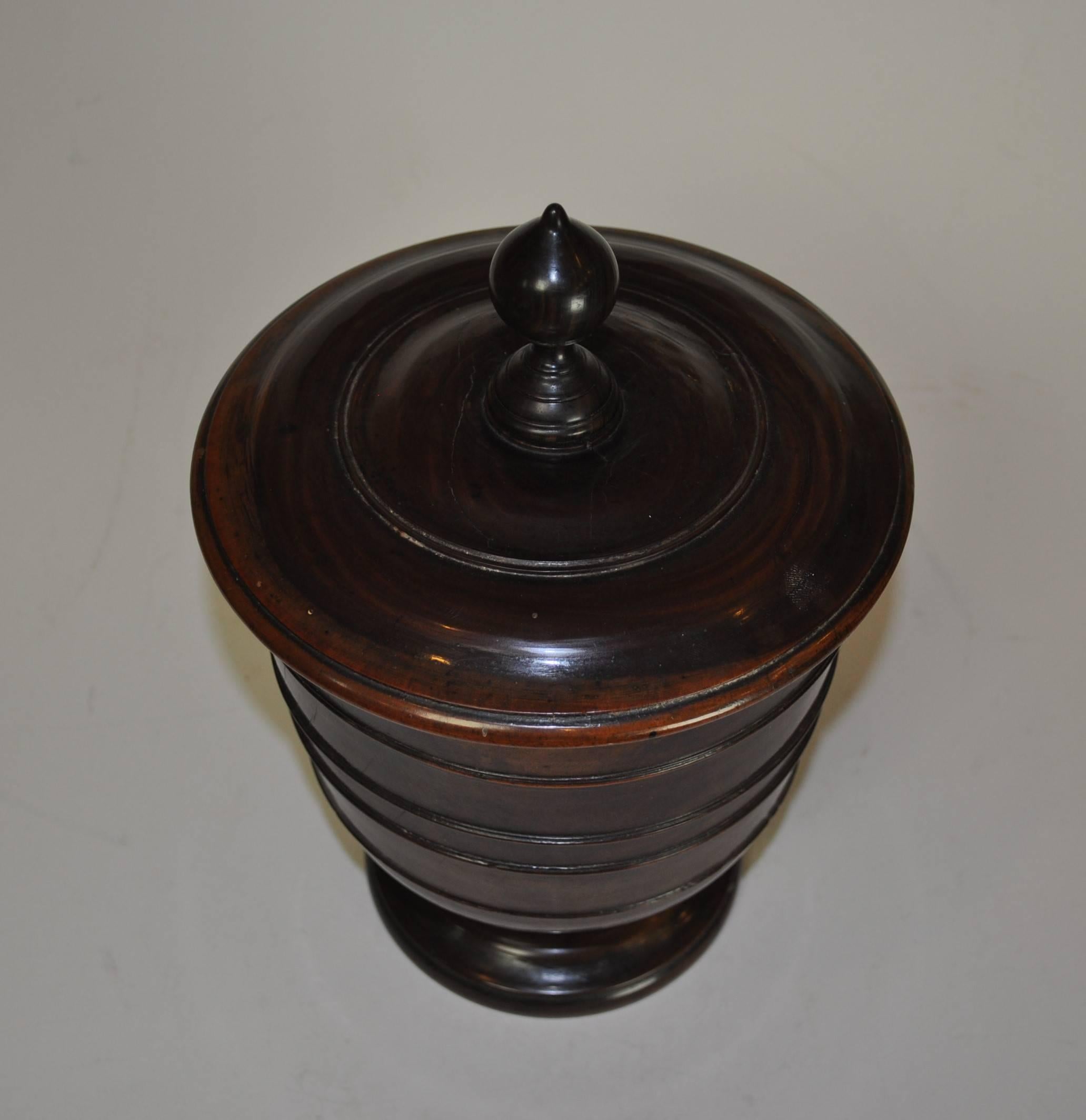 17th Century Lignum Treen Wassail Bowl In Good Condition For Sale In Folkestone, Kent