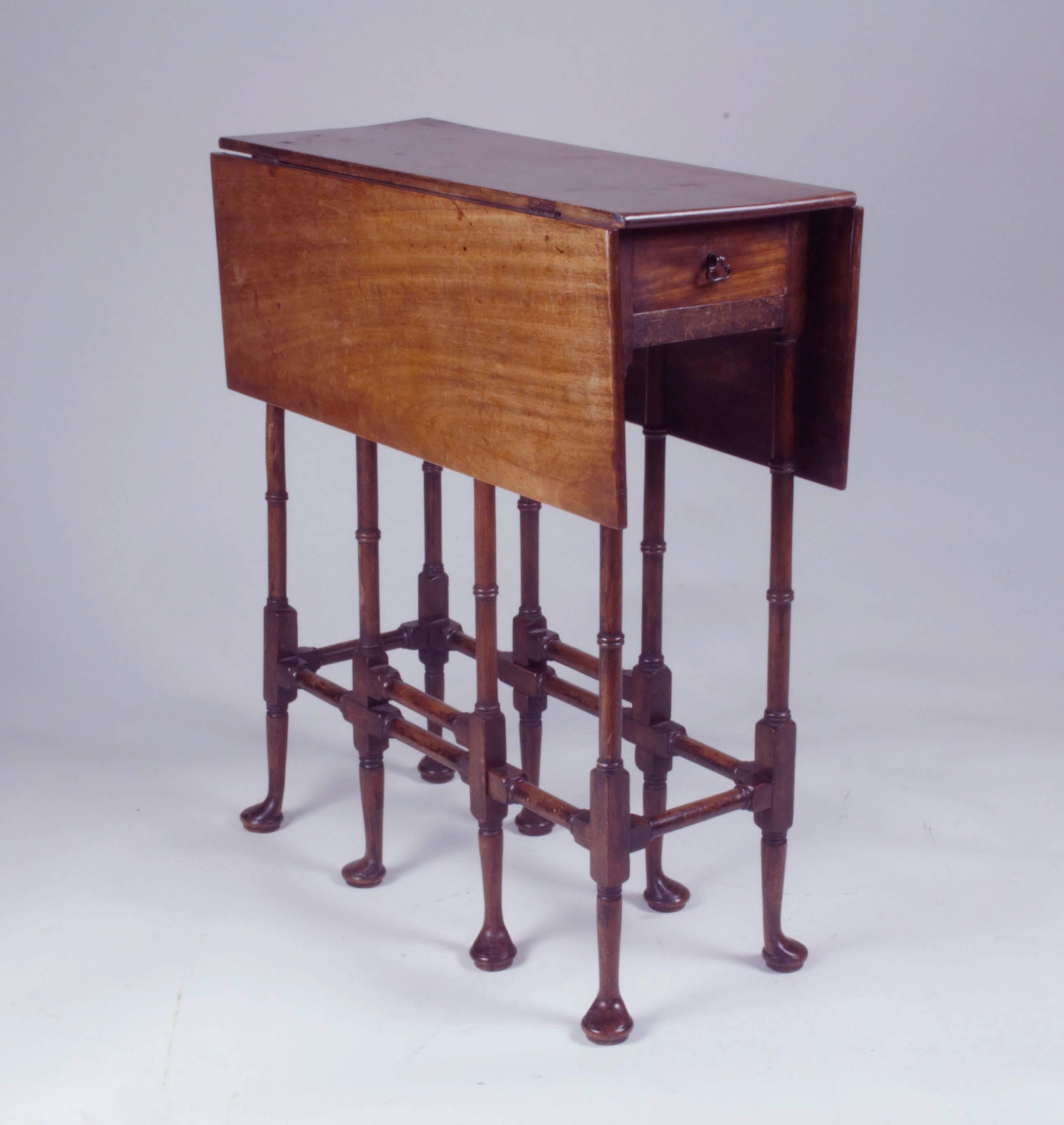 Georgian 18th Century Mahogany Spider-Leg Occasional Table For Sale