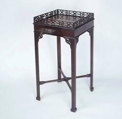 Georgian Mahogany Urn Stand or Kettle Stand