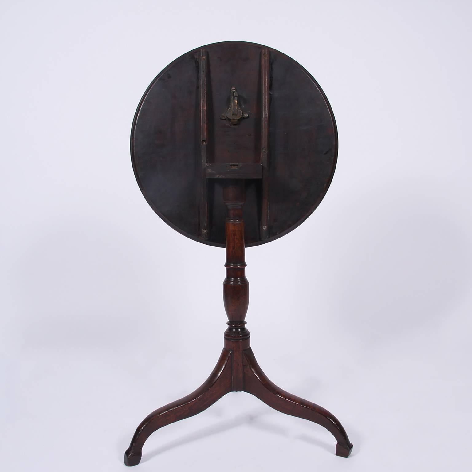 Small Mahogany Snap Top Table / Occasional Table, English, Early 19th Century In Good Condition In London, GB