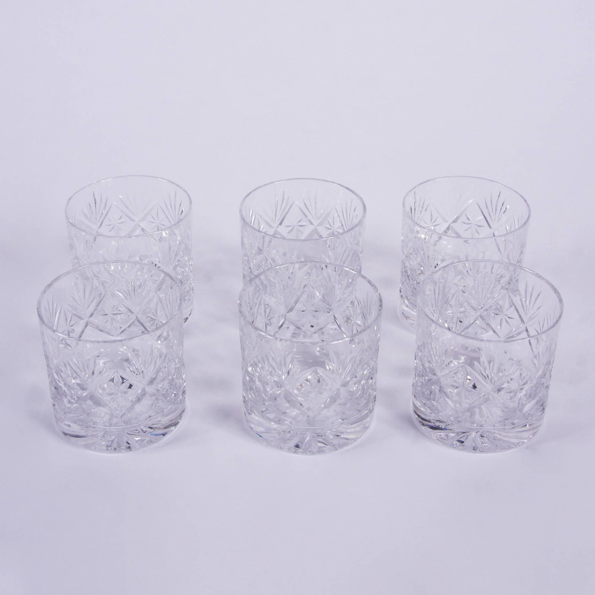 Set of Cut-Glass English Tumblers In Excellent Condition In London, GB
