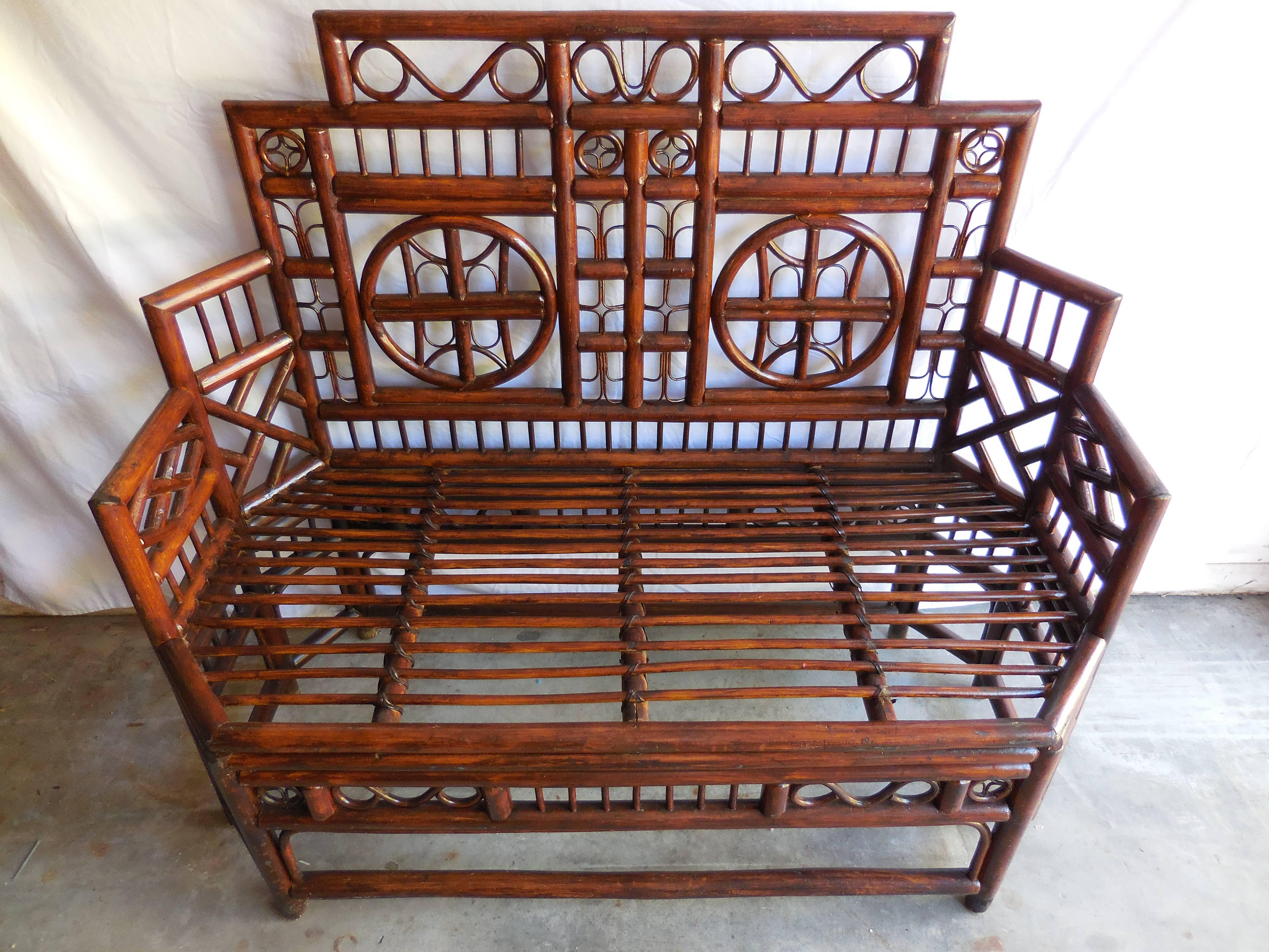 English bamboo settee in Pagoda style, circa 1920 and in excellent condition.
