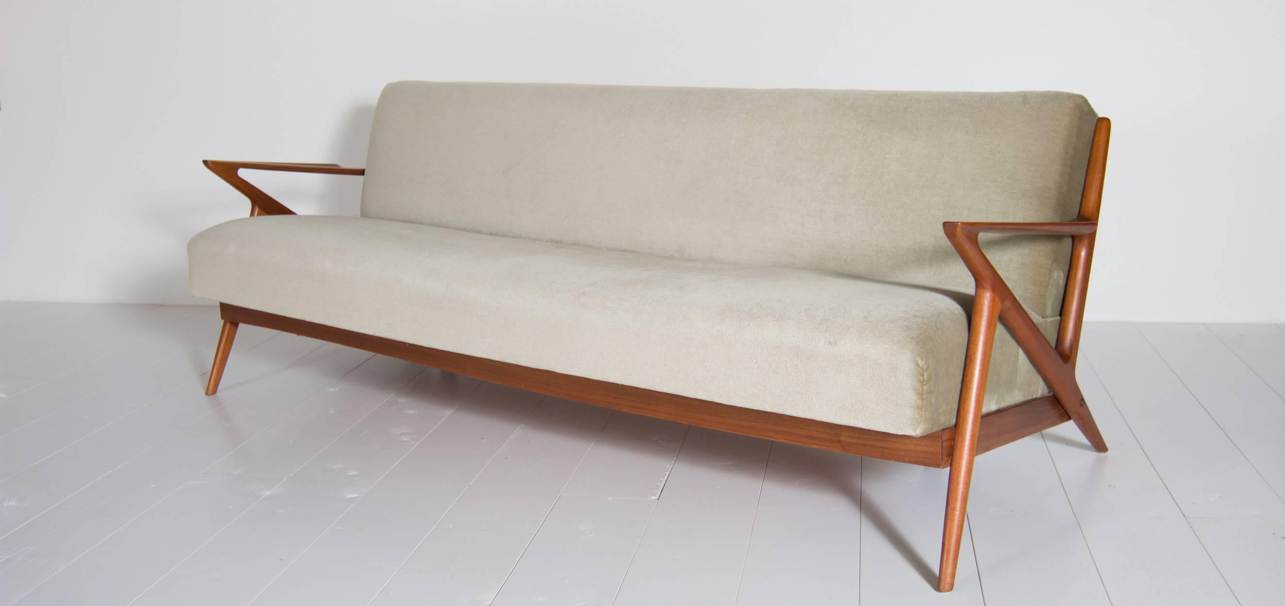 Mid-Century Modern Model Z Daybed by Poul Jensen for Selig OPE For Sale