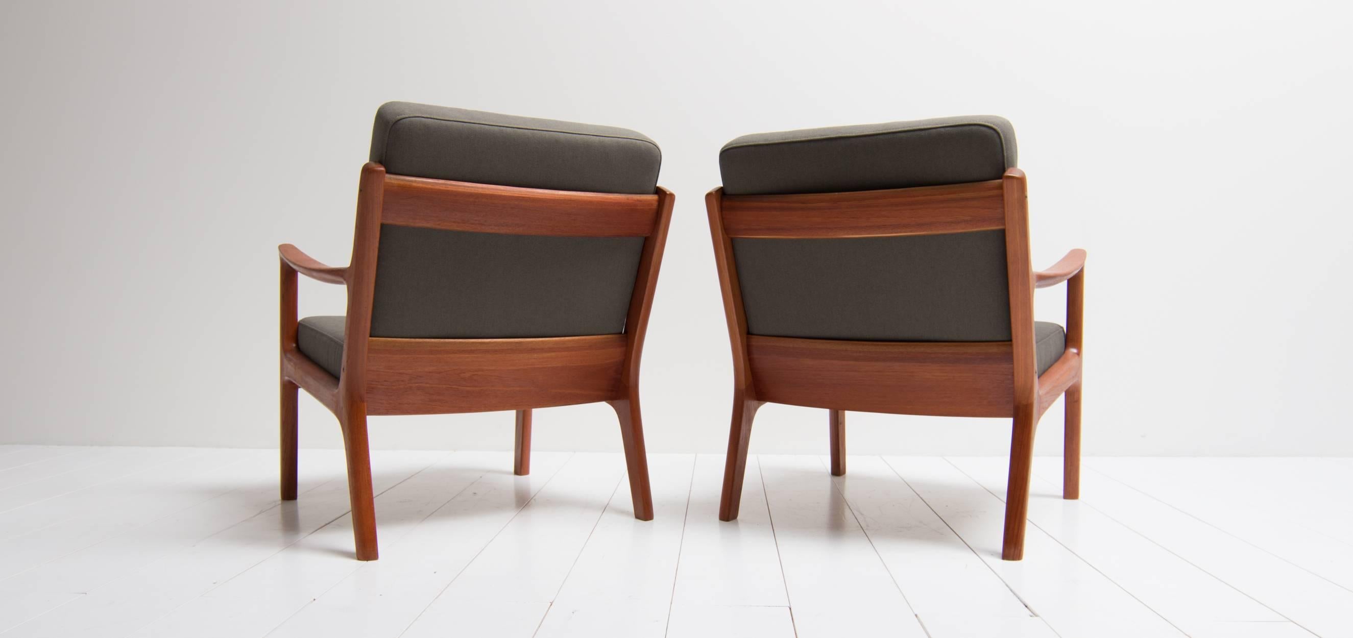 Ole Wanscher Senator Lounge Chairs Produced by France and Son Set of Two 2