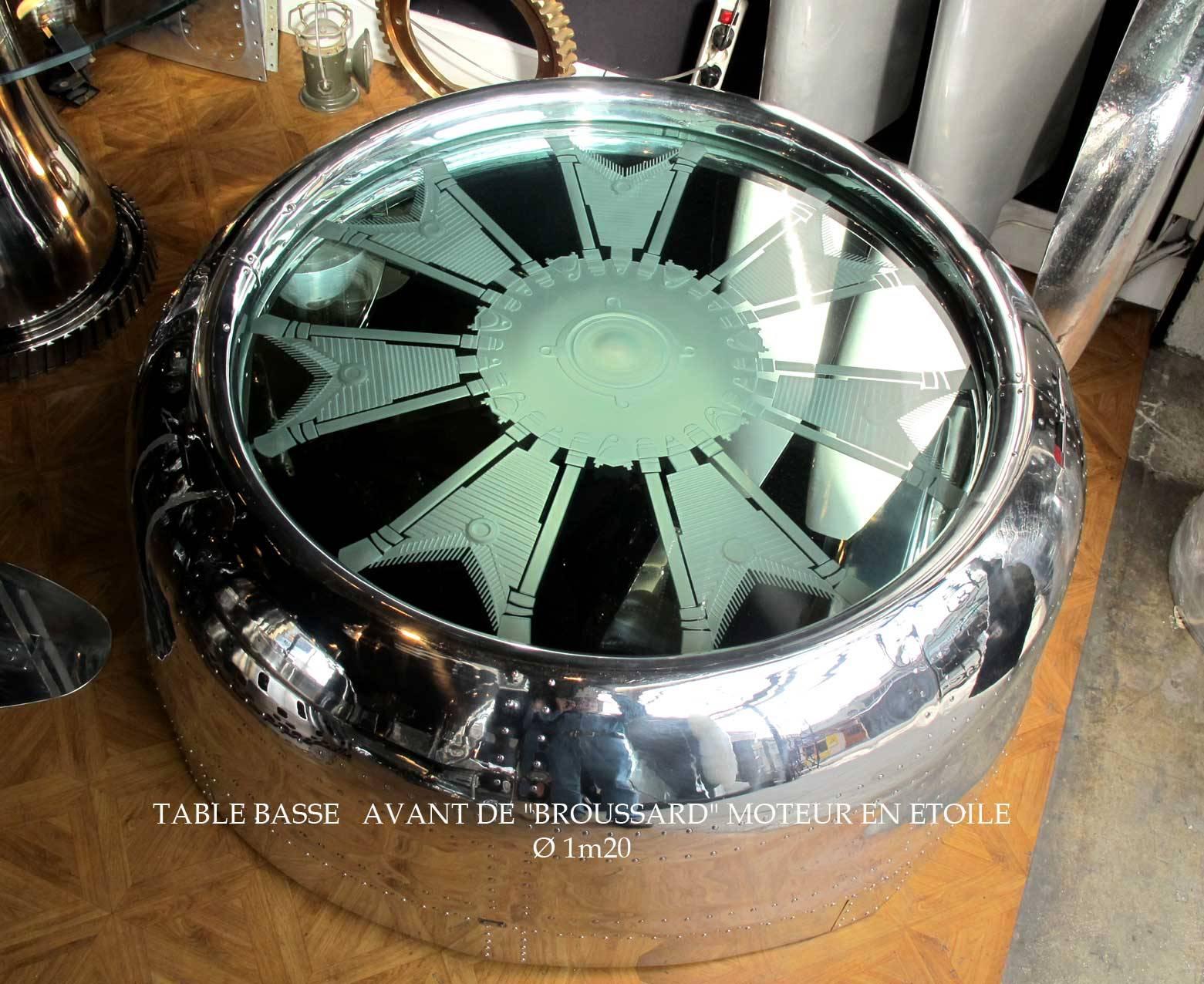 Coffee table - Air Entry of Max-Holste MH-1521 BROUSSARD
Radial engine engraved mirror Diameter 1m10 / 43