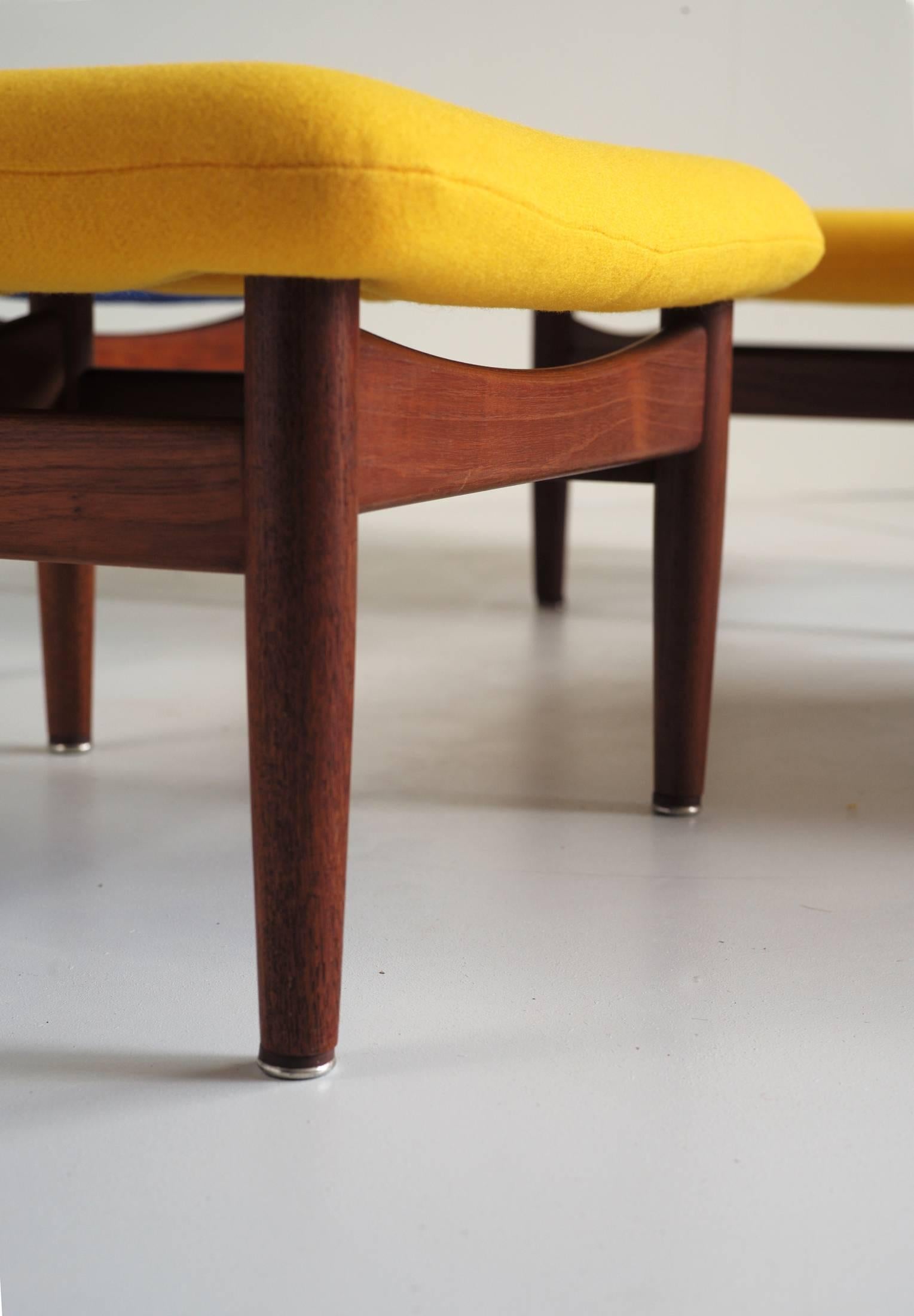 Fd 137 Japan Series Stools by Finn Juhl for France & Søn, Set of 2 In Excellent Condition In Catonvielle, FR