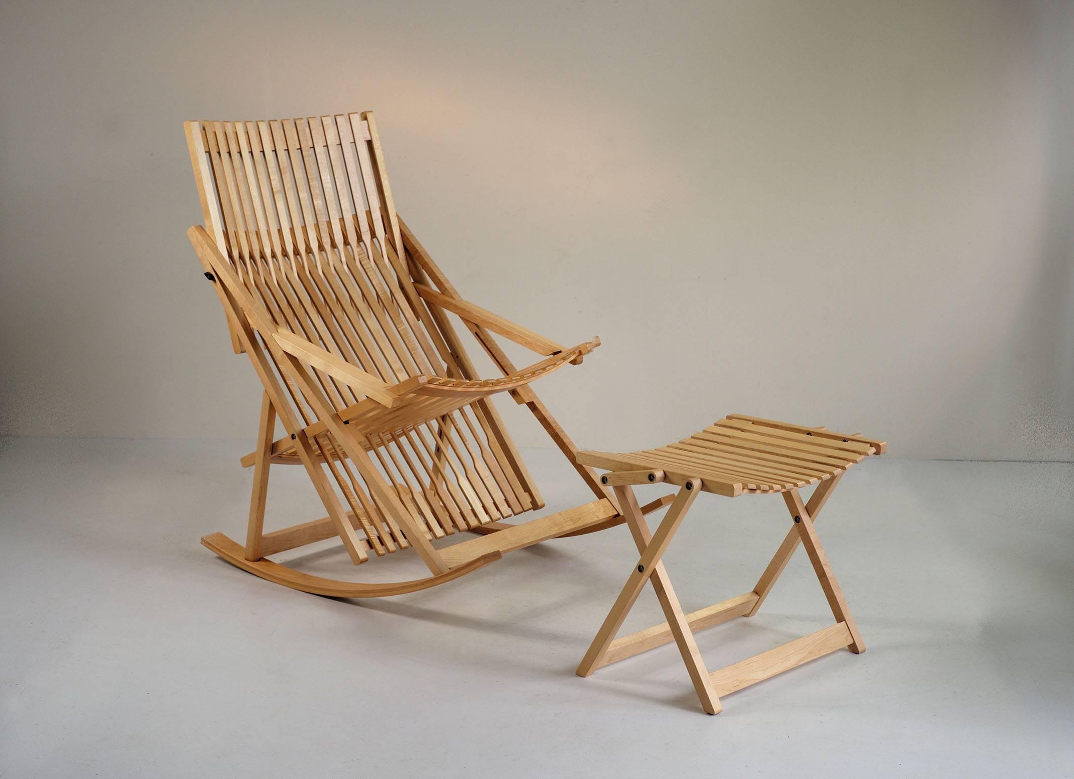 Jean-Claude Duboys, rocking chair and ottoman maple, Attitude edition, France, 1980.
Interior designer, Jean-Claude Duboys designed Program A in maple slats in the 1970s. Started in the 1980s, the edition of this remarkable furniture stops abruptly