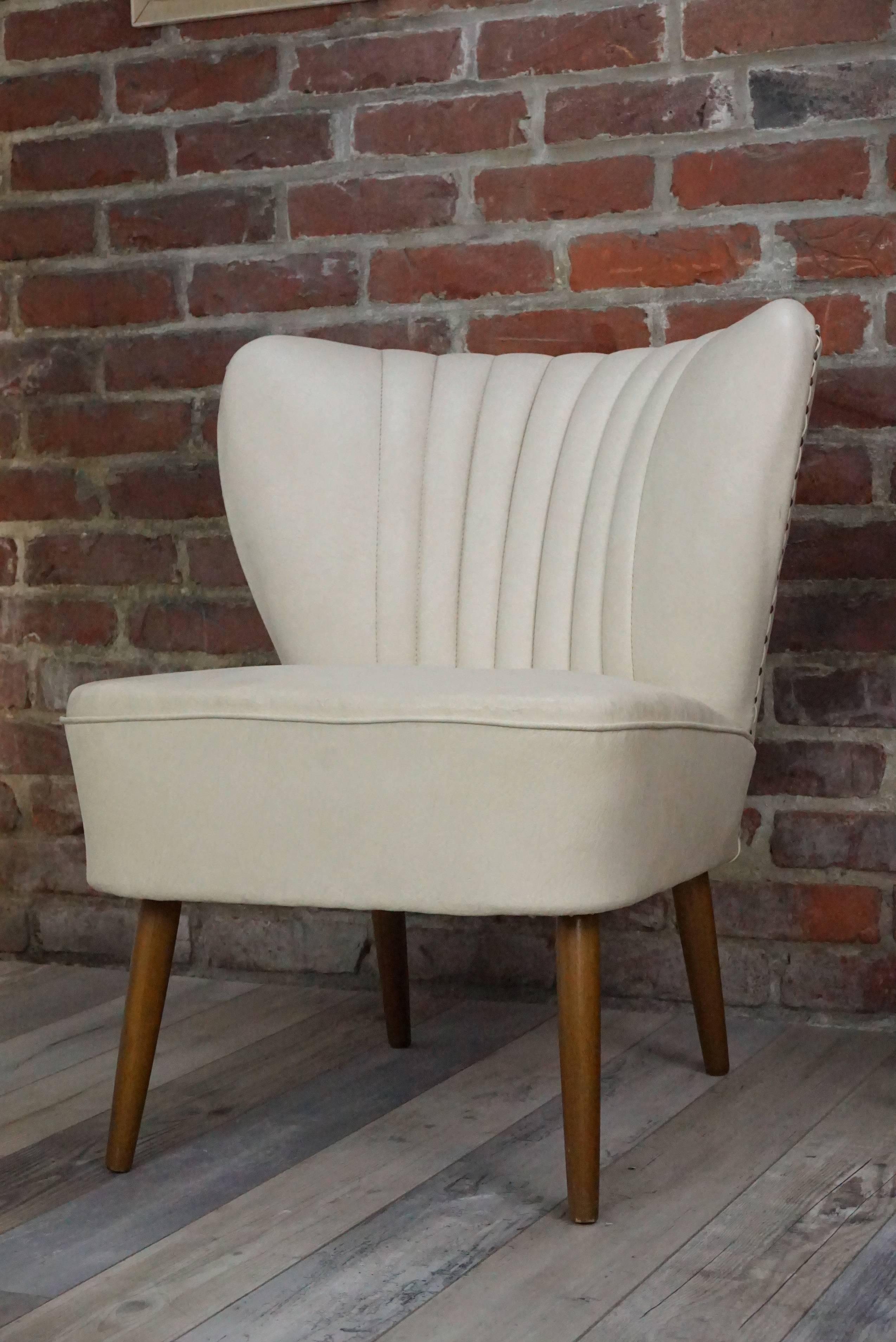 Mid-Century Modern Cocktail Armchair of the 1950s