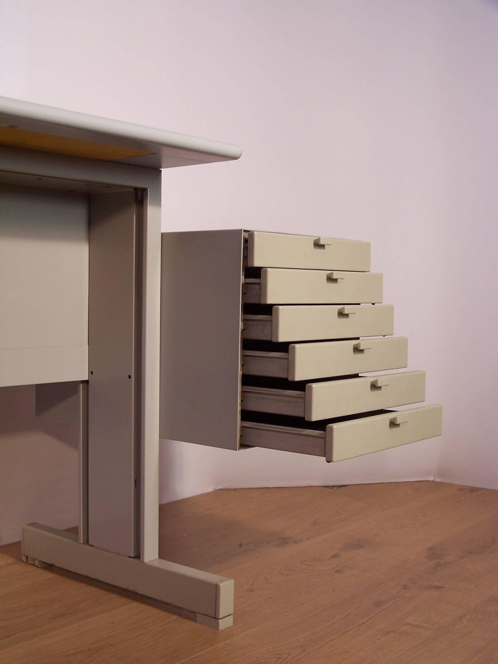 Late 20th Century Modular Writing Desk by Ettore Sottsass for Olivetti Synthesis