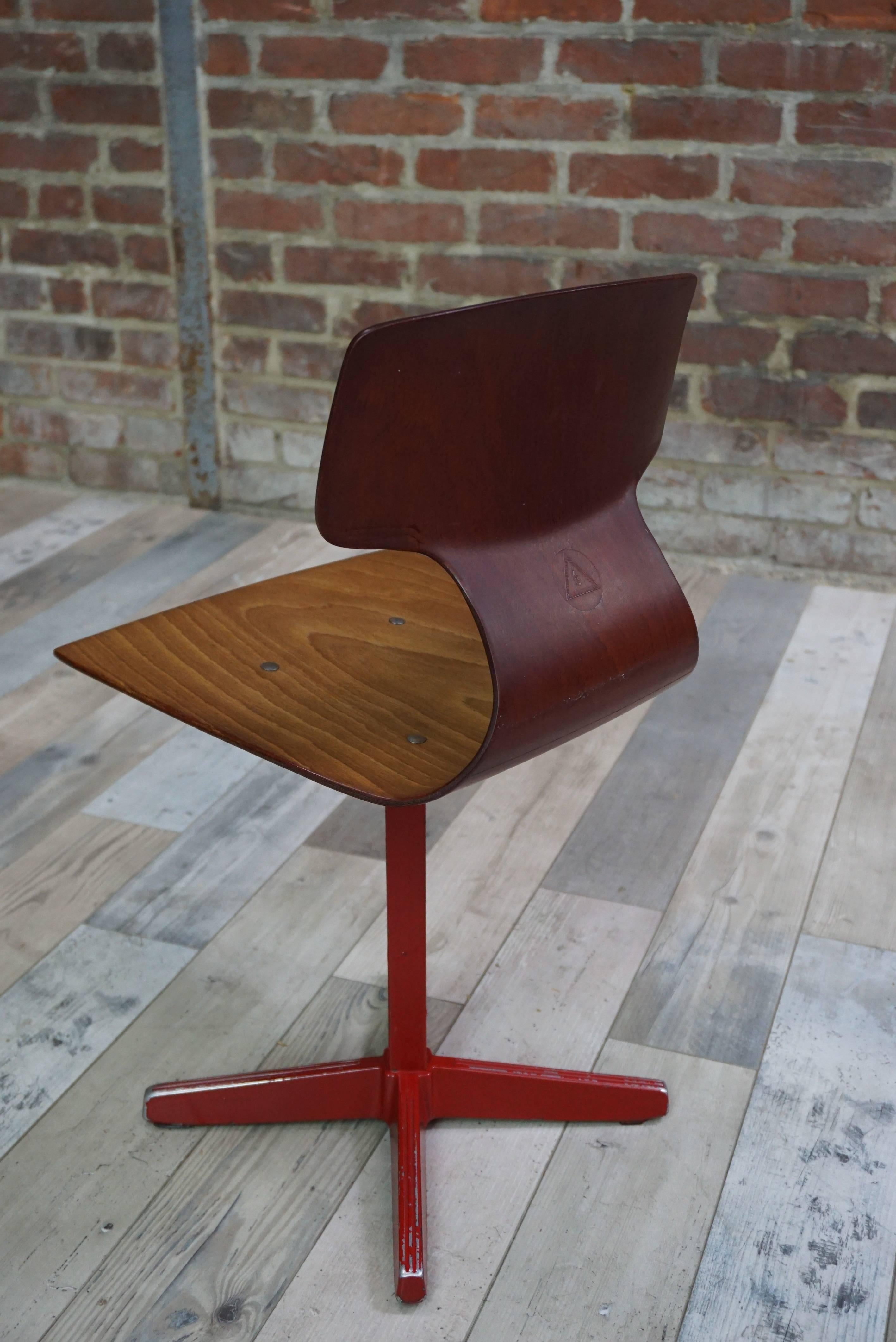 Mid-Century Modern Galvanitas Children's Pagwood 1960s Chair For Sale