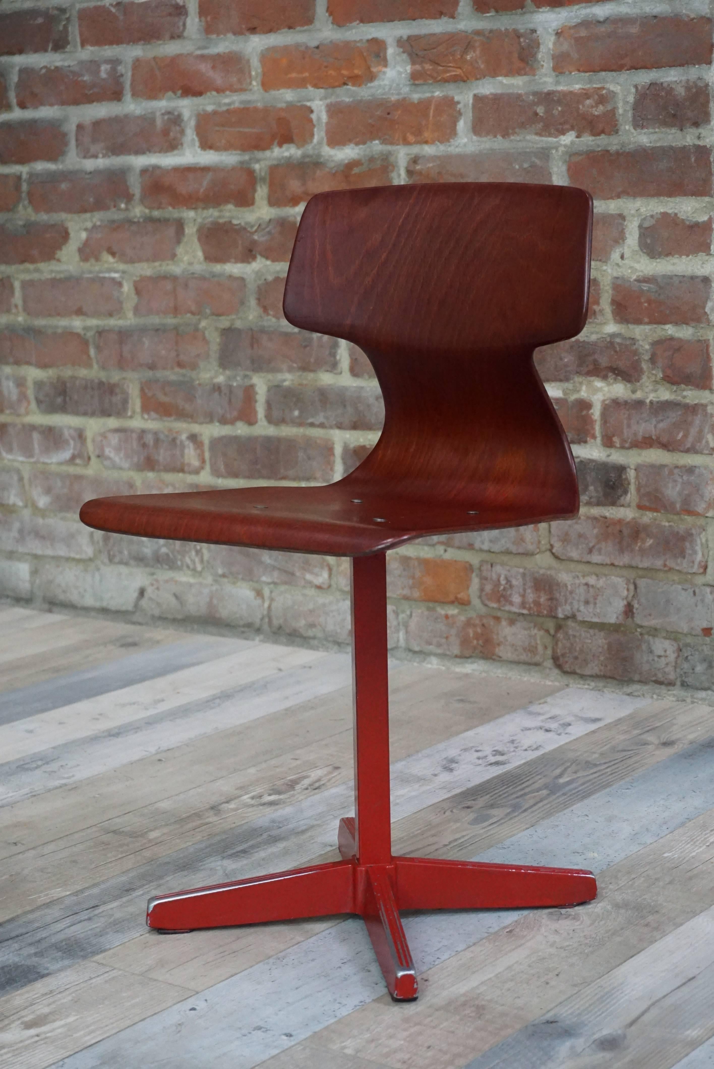 Metal Galvanitas Children's 1960s Pagwood Chair For Sale