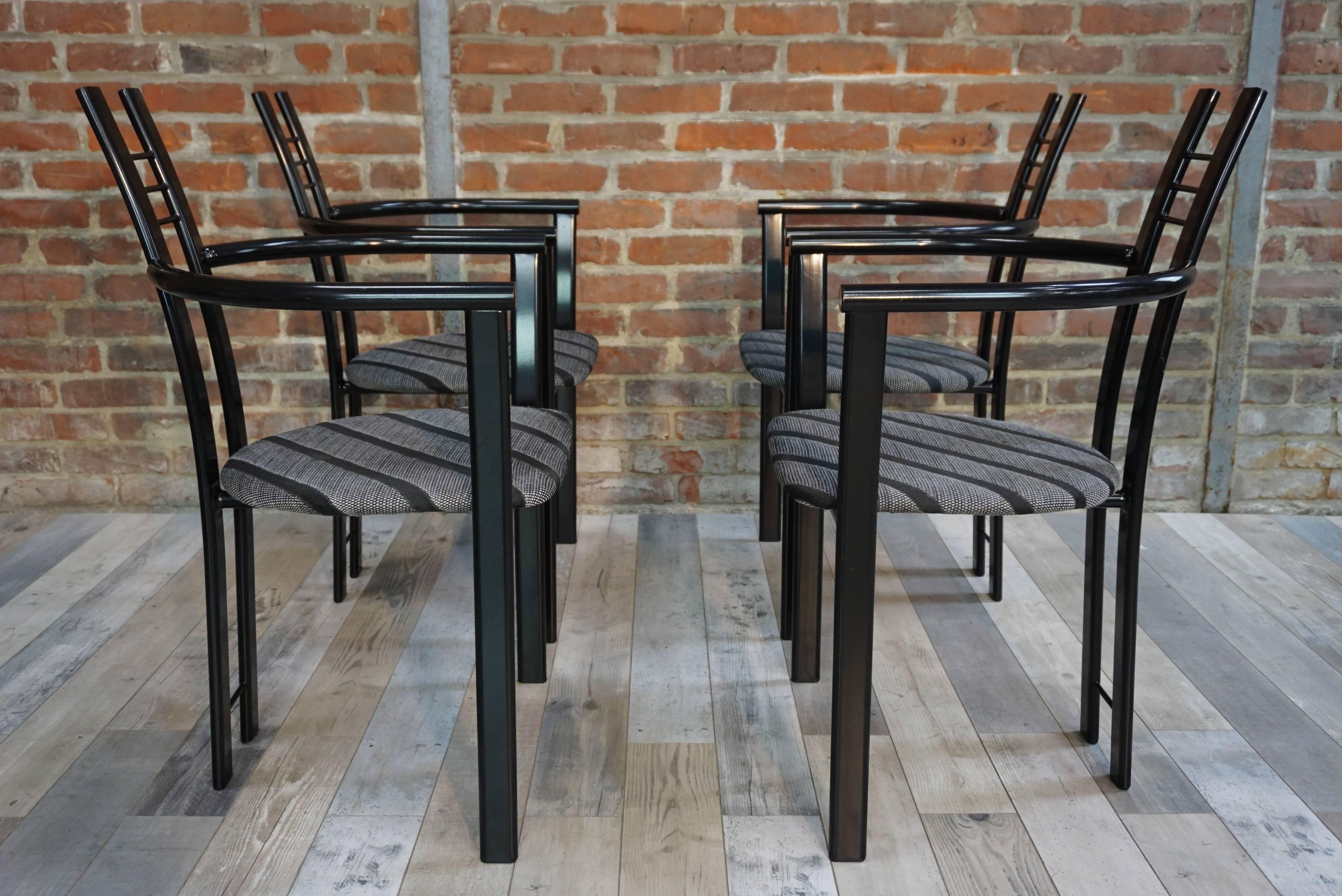 Late 20th Century Set of Four Italian Design Chairs from the 1980s For Sale